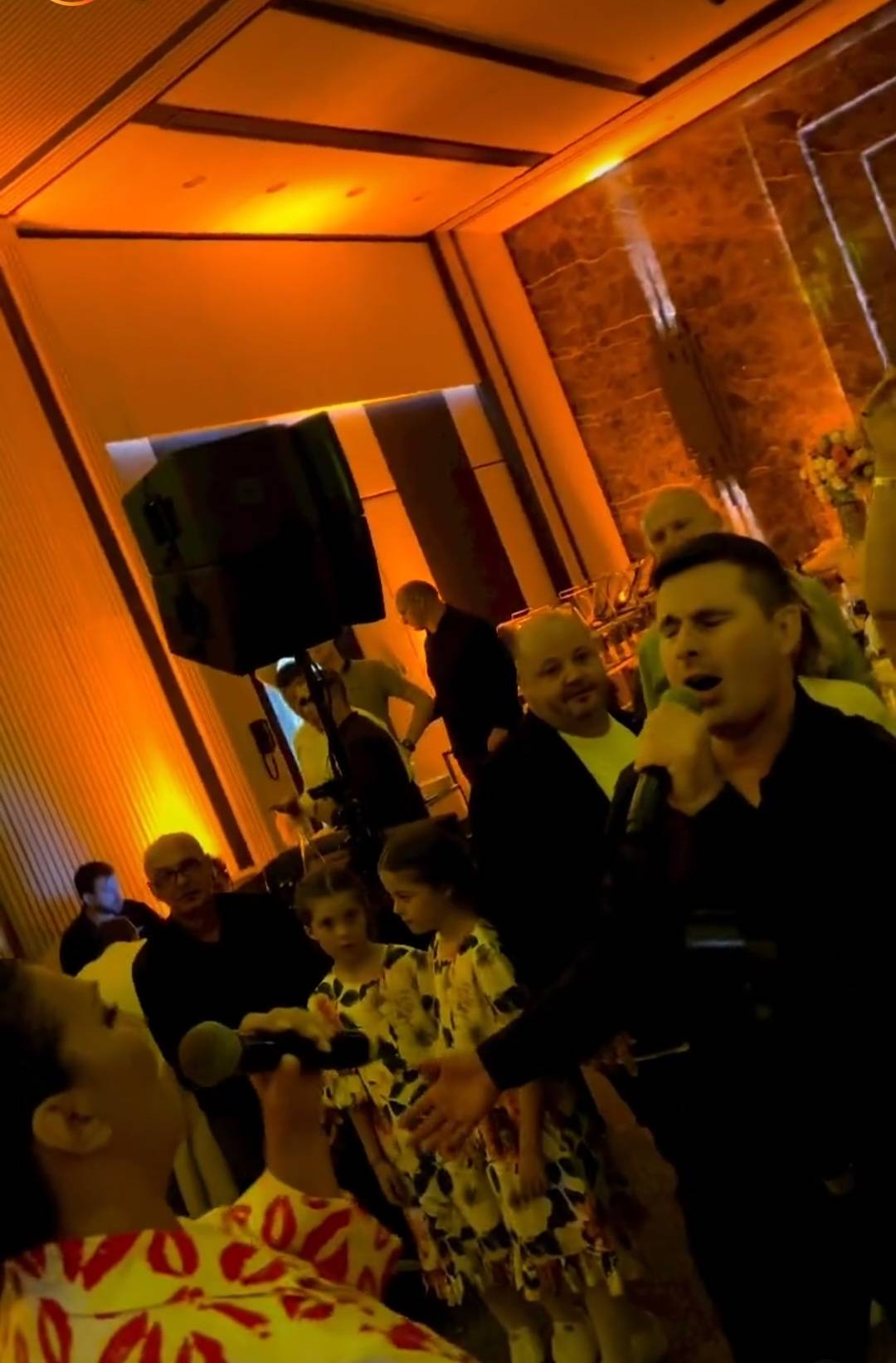 Kakvo IZNENAĐENJE: Čolke i Nina Badrić ukrstili glasove, Sofra PUCA OD PONOSA (VIDEO) 4 a9bd4e0440123e36522ec777a79f524e20c8f775