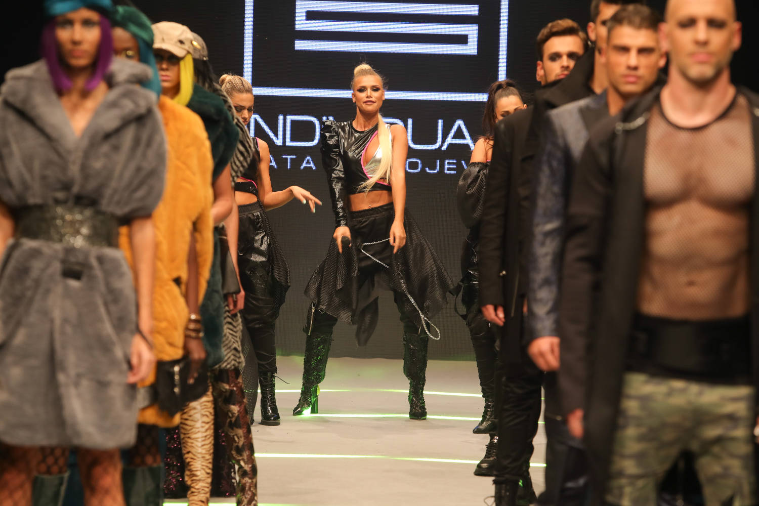 Ovacije publike za Batu Spasojevića na završnoj večeri Fashion Selection-a (FOTO) 4 a9ee2848ba411328016a4c5750479c578be6c6f0