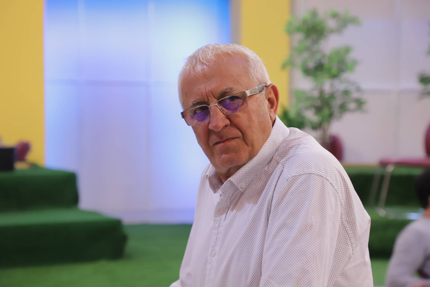 EKSKLUZIVNO Era Ojdanić našao novu DEVOJKU: "Uzeo sam nam najskuplji apartman" (VIDEO) 2 ab05818788bcaaa7d6e54cc1f9c767820130eeaa
