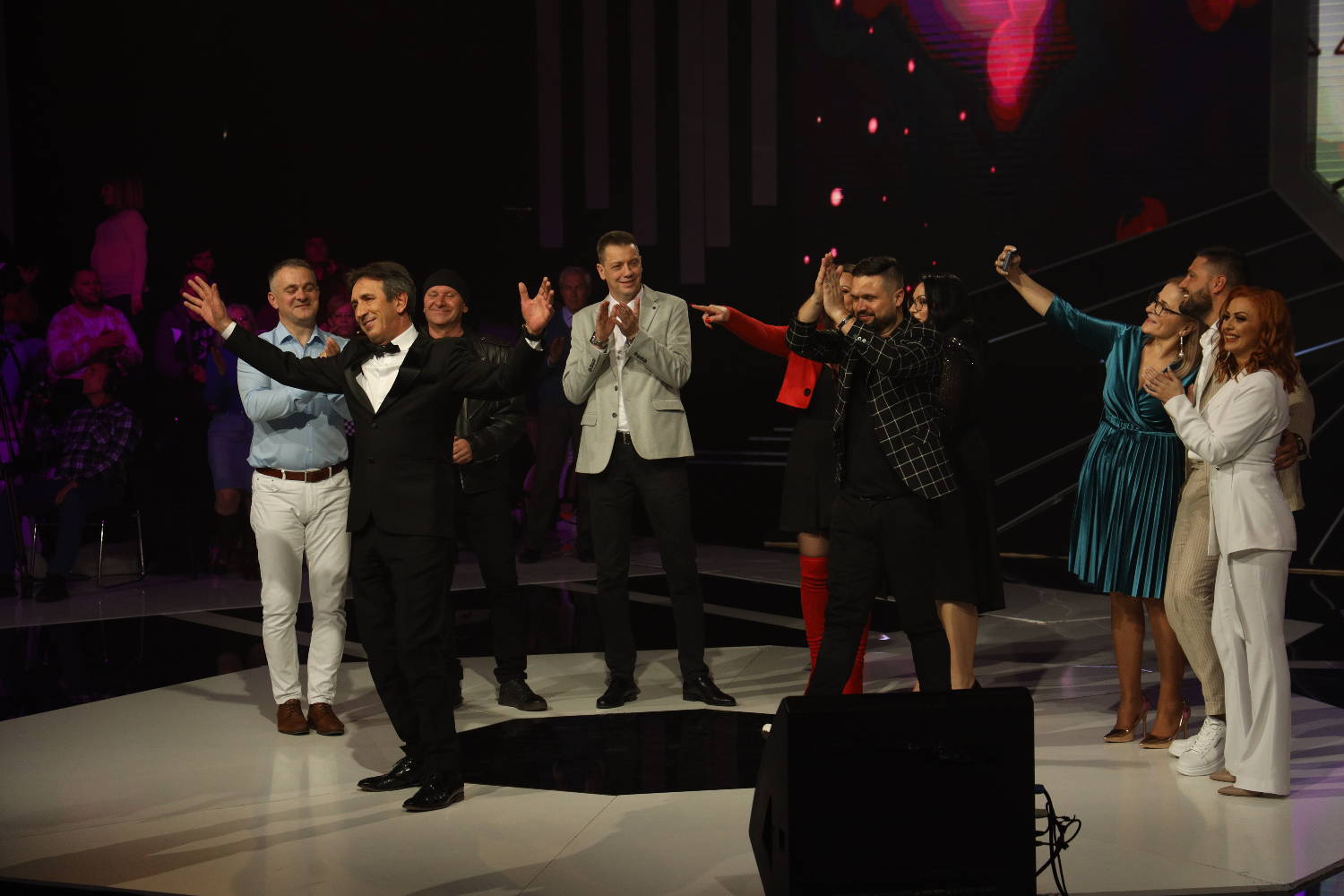 MAGIČNA NOĆ: Emisija u znaku NEVEROVATNE EMOCIJE I SEĆANJA (VIDEO) 4 abdcc6913c5f54b33477d427fcd443c141d397de