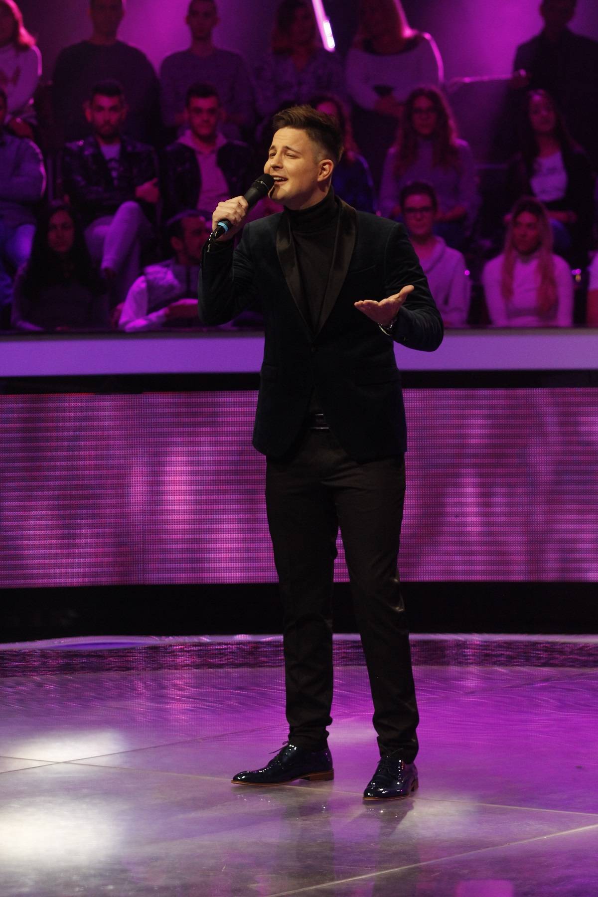 "UMUKNI, BRE": Marija se izdrala na Viki, a onda je BESNA takmičaru poručila OVO (FOTO) 2 ac86d310065215a9e98b569992fd46dc0c92bfd4