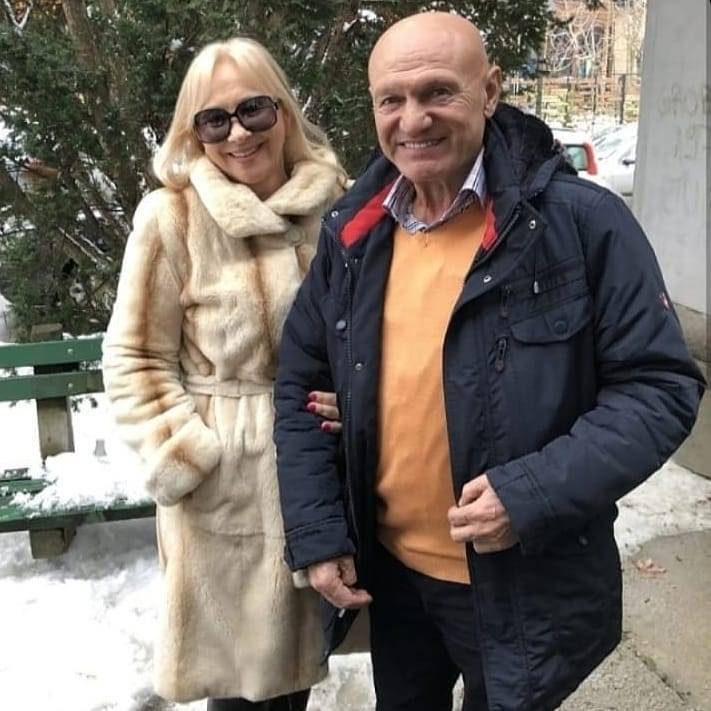 ''Da mogu da vratim vreme REKLA BIH MU DA JE DOSTA PEVANJA'' Gordana Šaulić neutešna i dve godine nakon gubitka supruga 2 acd507b3b4fc7bb46d558f56c8d262894ebe0ba2