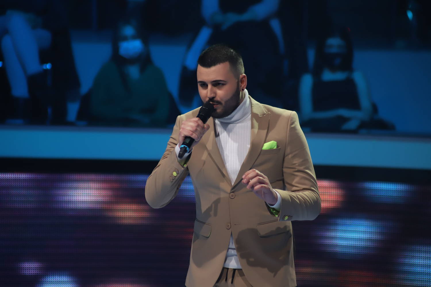 BORBA ZA VAZDUH u bukvalnom smislu? Kandidat prebledeo, Marija viče: "Dajte mu malo vode!" 2 ae5db98048d002b89066ba1611df01bcb5dd1e99