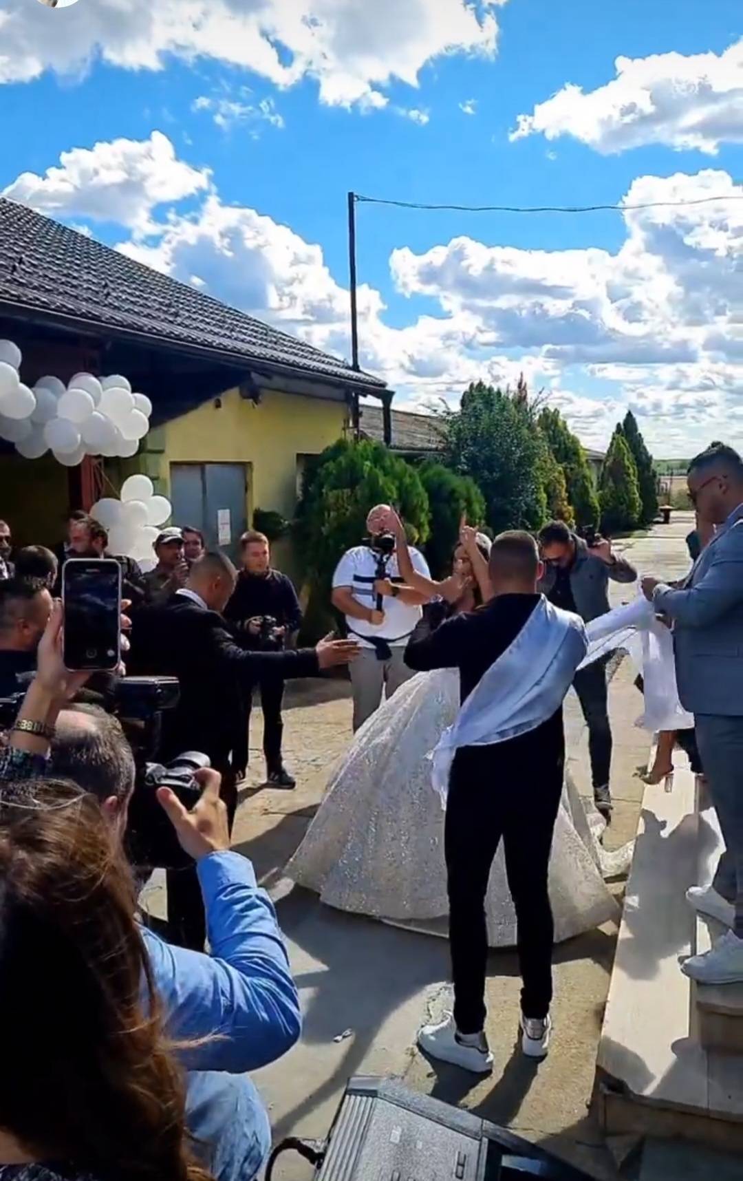 Zvezda Granda se OPARILA na Šijanovoj svadbi: "Oberučke sam prihvatila" 4 ae678398a477910ae8c4e3dae41e7787df200b55