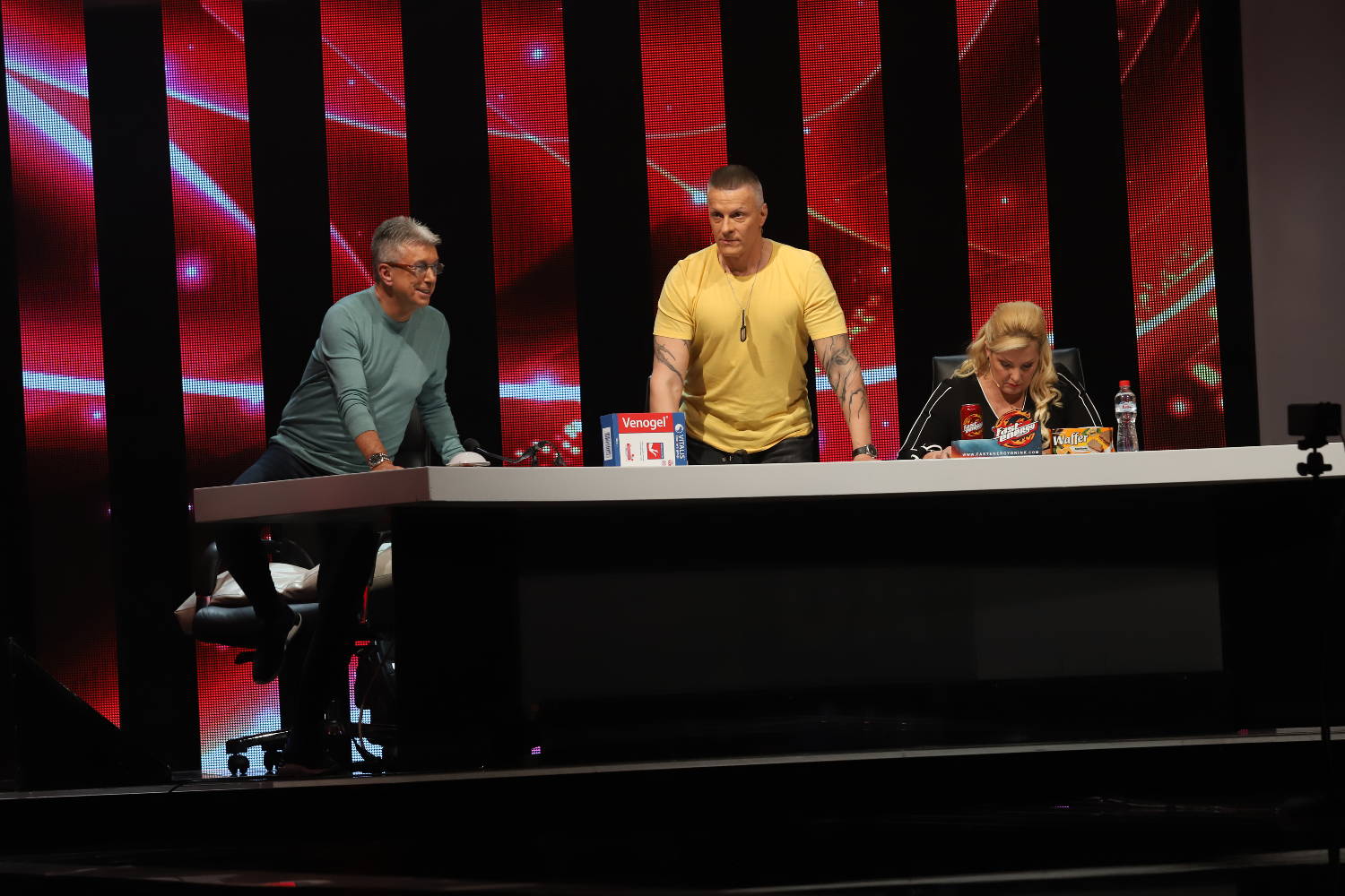 David PROVALIO BOSANCA: "Znao sam kako da te spremim da ti on da glas" 4 b22d0965f3bcdf2c3d4d08d83f15c1a36b8cf018