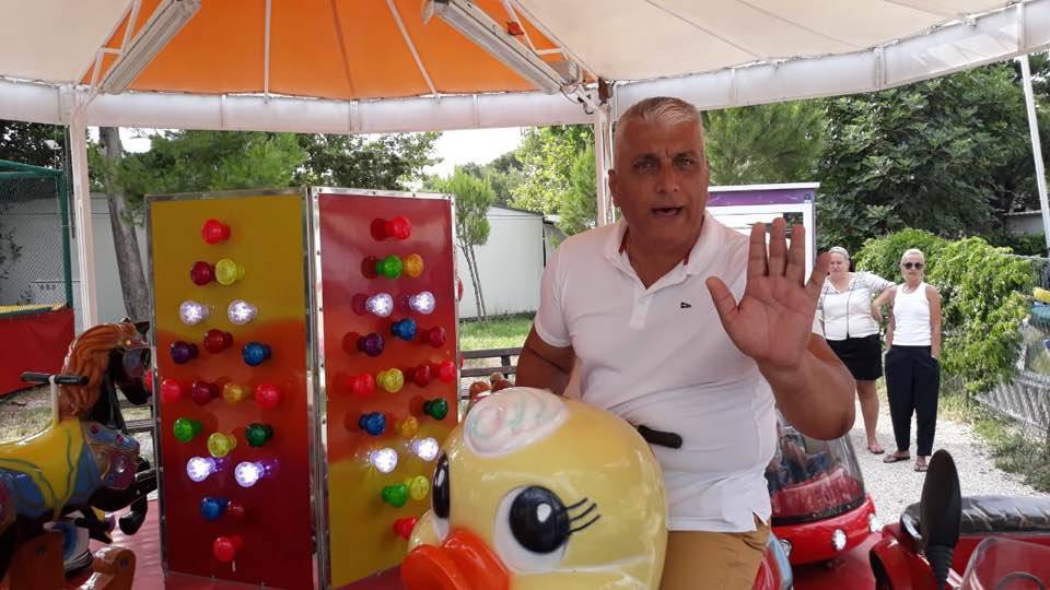 Život ga nije mazio, ali ovaj pevač danas ispunjen i srećan slavi 53. rođendan! "On je naš pobednik", ističe njegova porodica 3 b4920cbabe1ca356eae4c4fbfdc6141f12395795