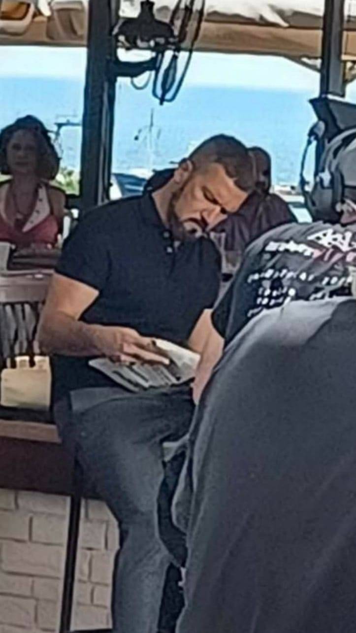 Živojin Krstić u Grčkoj sreo SLAVNOG HOLIVUDSKOG GLUMCA: Evo o kome je reč i šta se sve dešavalo (FOTO) 4 b4949773647f5aa32b63aff1e3fb66d0483c9d84