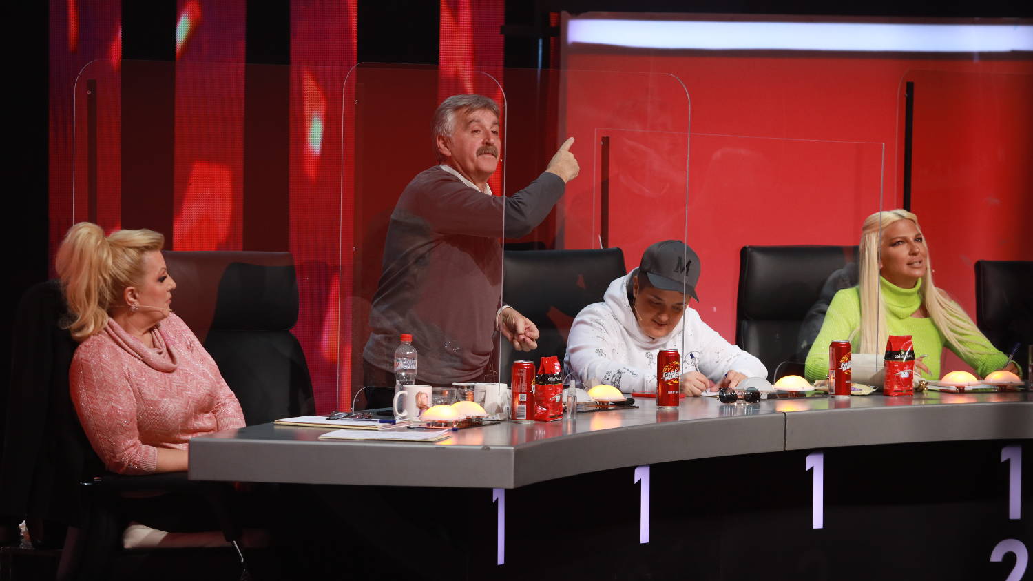 RAT ZVEZDA! JK napravila LOM, pa mu ZAPRETILA: ''NE ZAMERAJ MI SE'' (VIDEO) 4 b59de5d4d2e8a255a1e611e38a5897348158e2d8