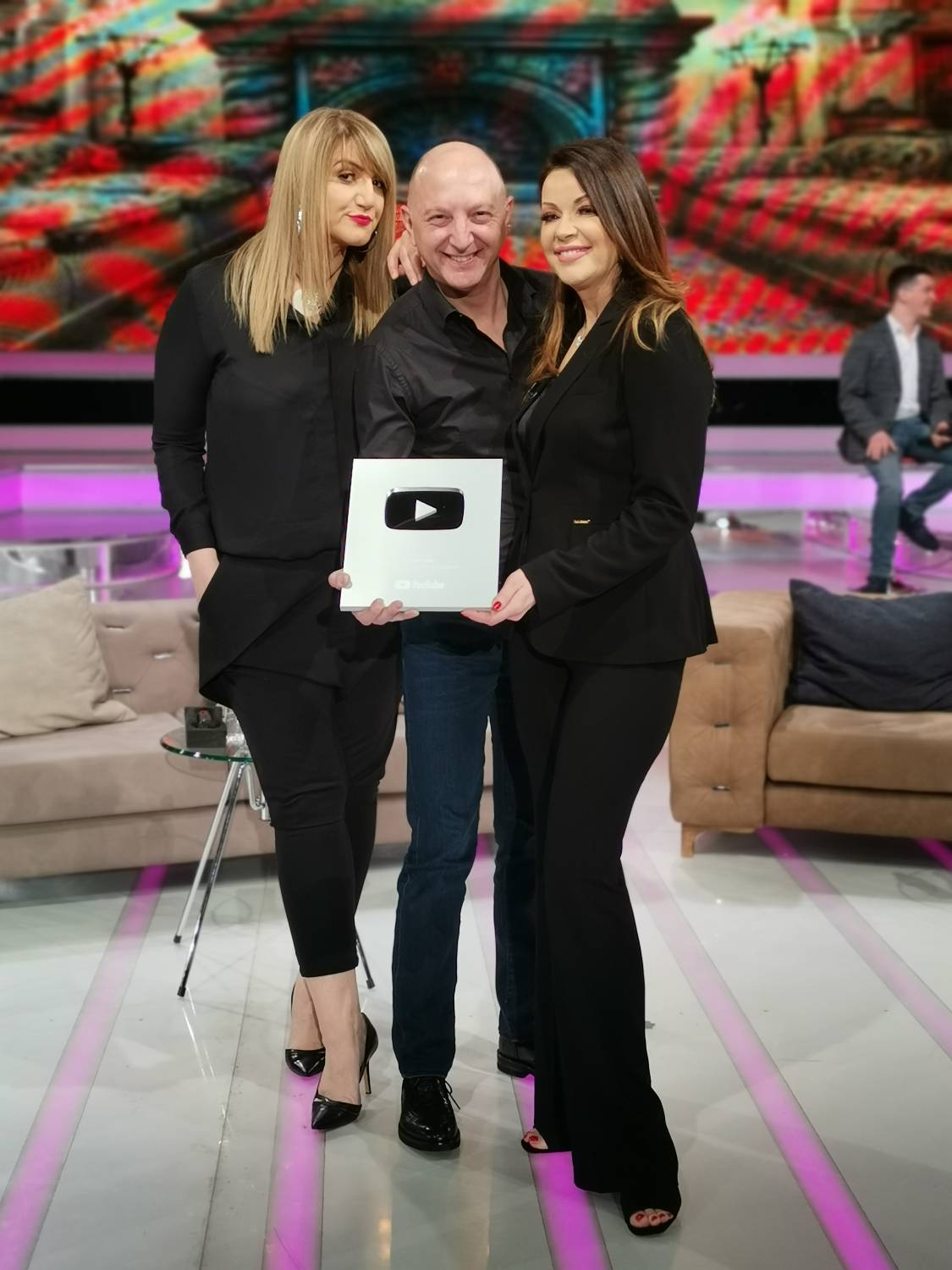 YouTube priznanja! 2 b61ee49ea6feee985886176781bb81ccb47841db