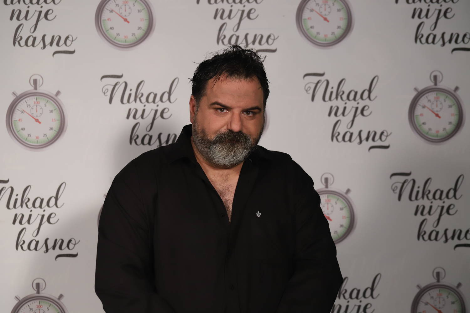 KRAĐA IDENTITETA I PRETNJE PRIJAVOM : ''Čovek se predstavlja KAO JA'' (VIDEO) 4 b7ed804cd6c398276dac6b6c2c982b632ea20437