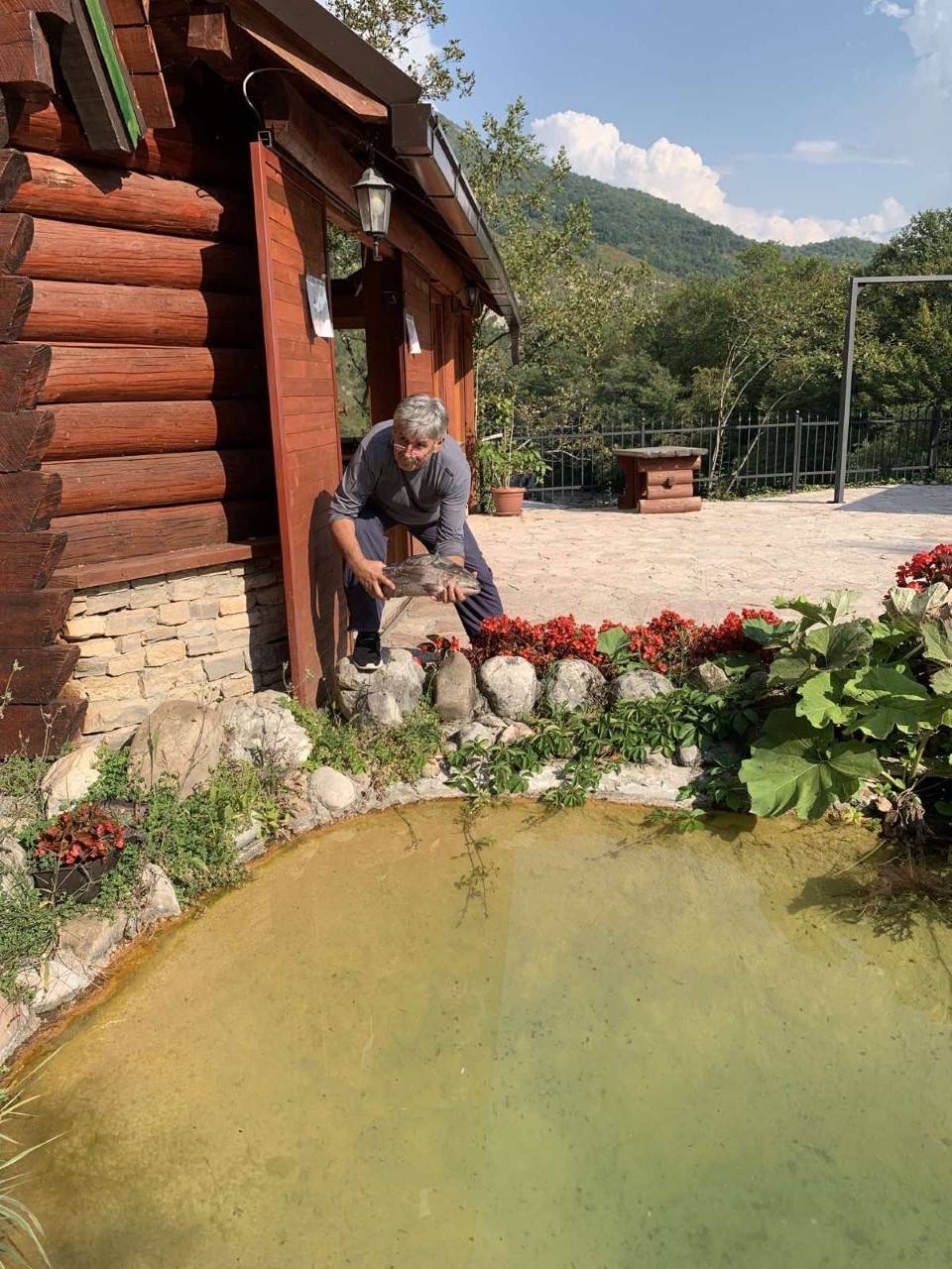 Kad nije u žiriju Bosanac uživa na Neretvi: Pogledajte šta je upecao (FOTO) 3 b7fa4c68831a620e13edbab6e75c0b6b2aa2b30b