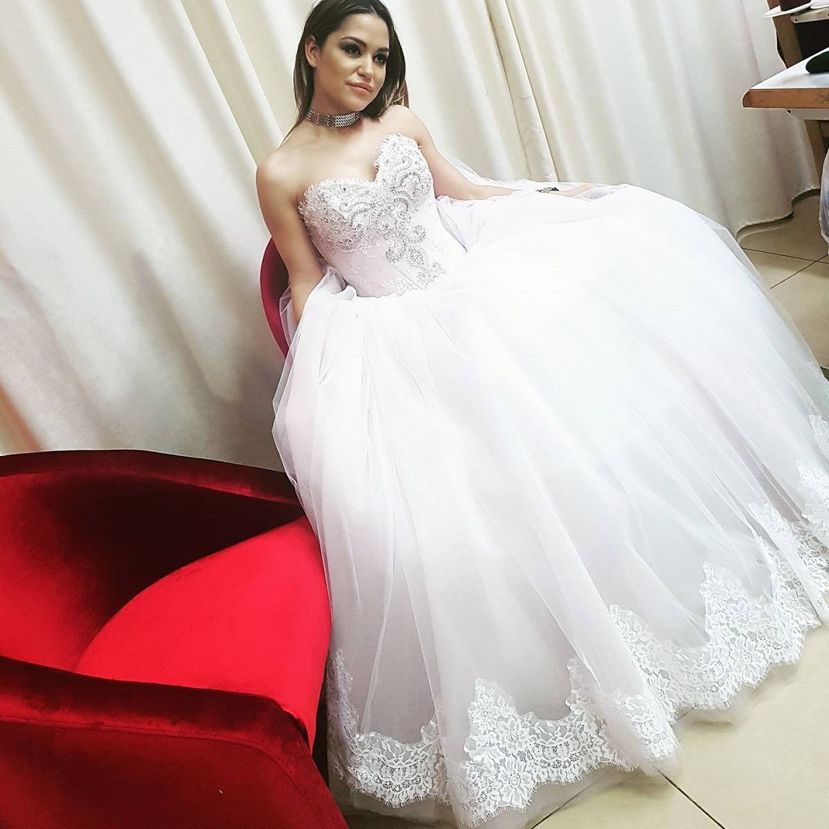 Aleksandra Mladenović se udaje? (FOTO) 2 b855853ce13e0c7d5b15dc8c73ad2da02c7f5a61