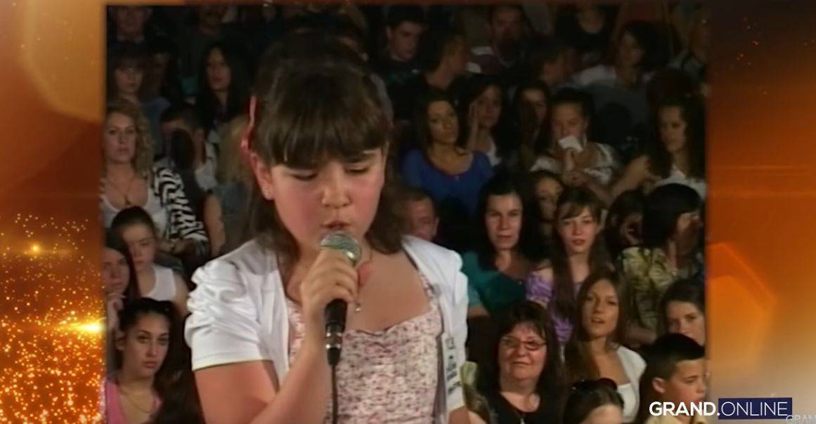 ''MAJKO MILA'' Valentina se ŠOKIRALA SNIMKOM svoje prve audicije pa nazvala sebe BUCKOM (VIDEO) 6 ba4db3c95f5492cd56af605edc7fe5fcb4817ef9