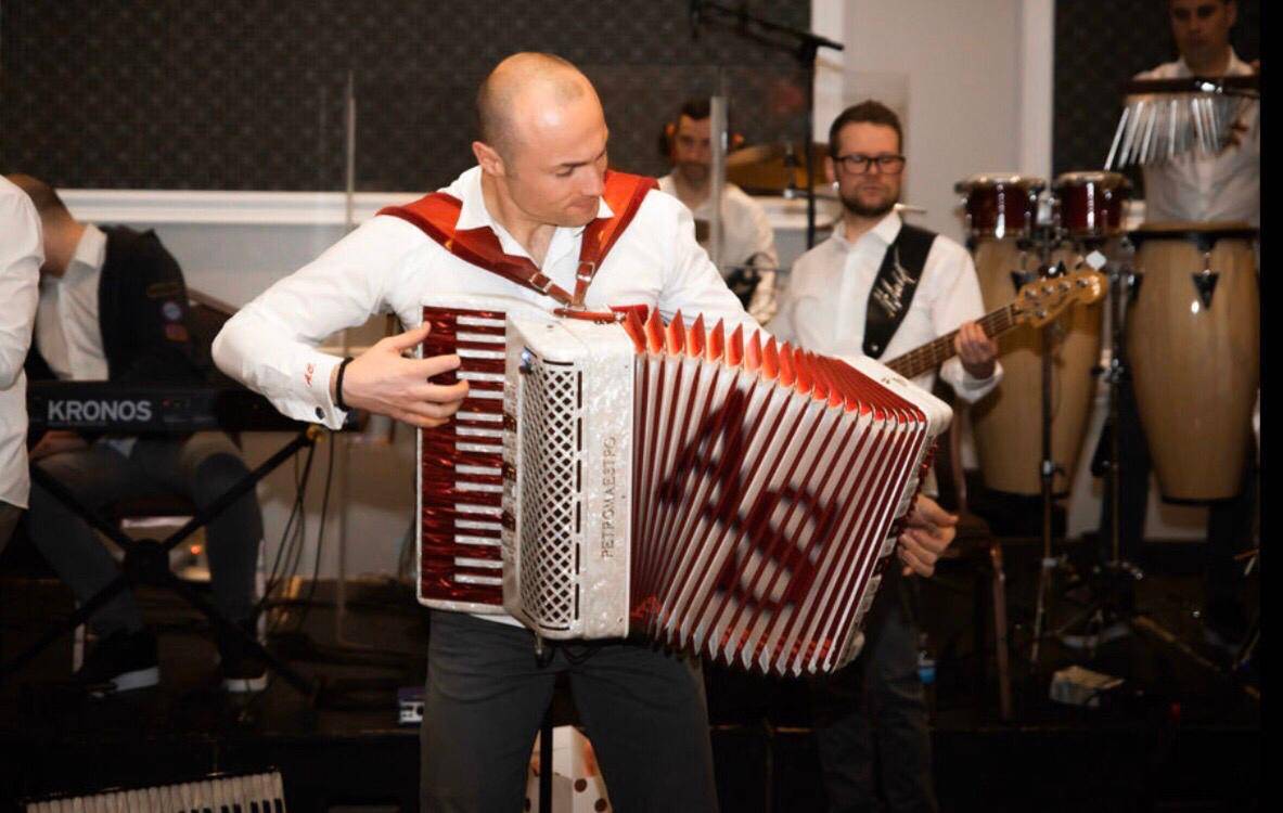 ŽURKA KAO KOD ČOLE Sofronijević raspametio Kanađane (FOTO) 7 ba60eeba8c0e5b89d6f9905cff0f786a89a1fcf3