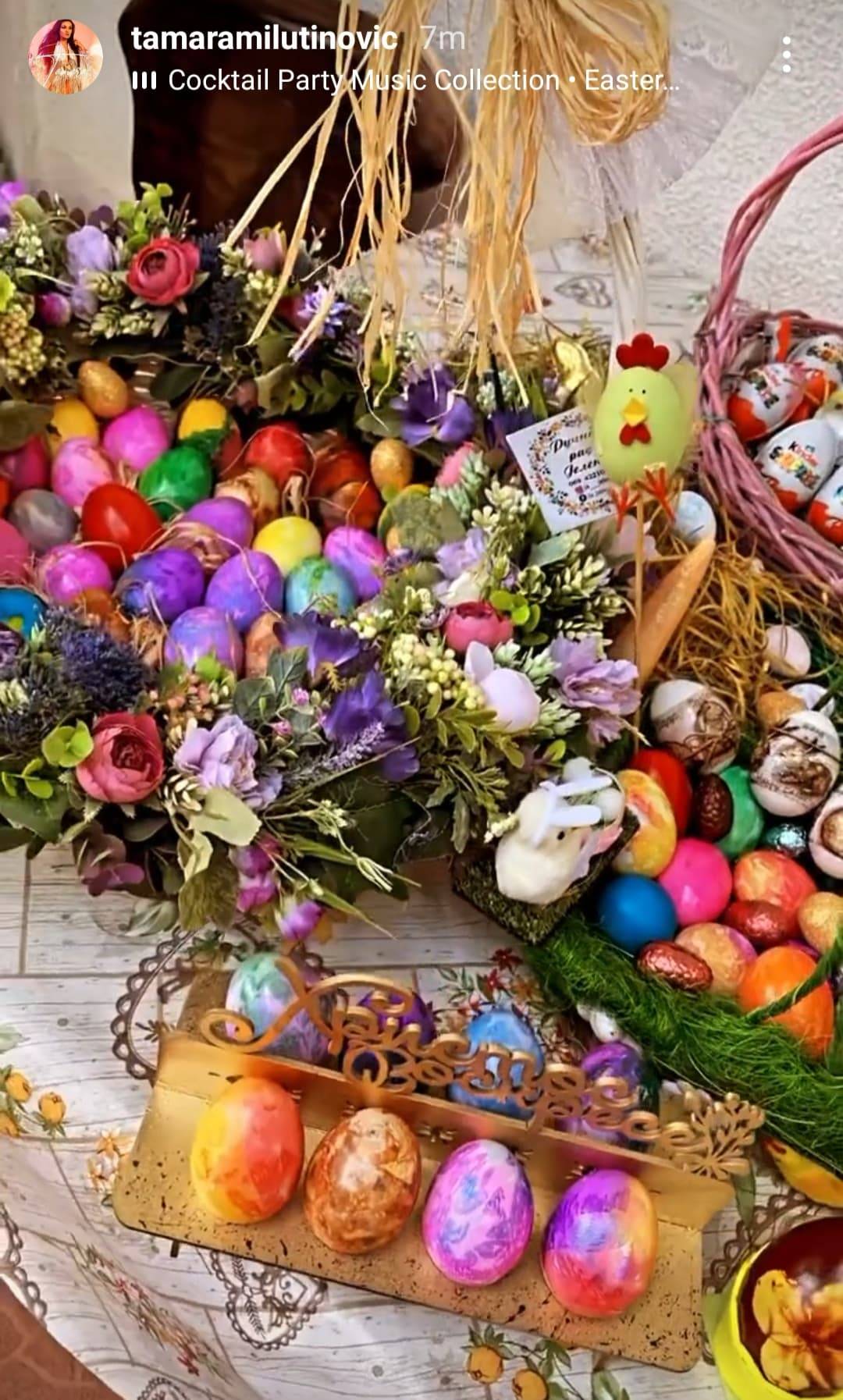 MAŠTOVITO I TRADICIONALNO! Poznate dame danas farbaju jaja, a evo ČIJA SU NAJLEPŠA (VIDEO) 4 bcdd50f163b23e18ce6af796d2585464812d18ca