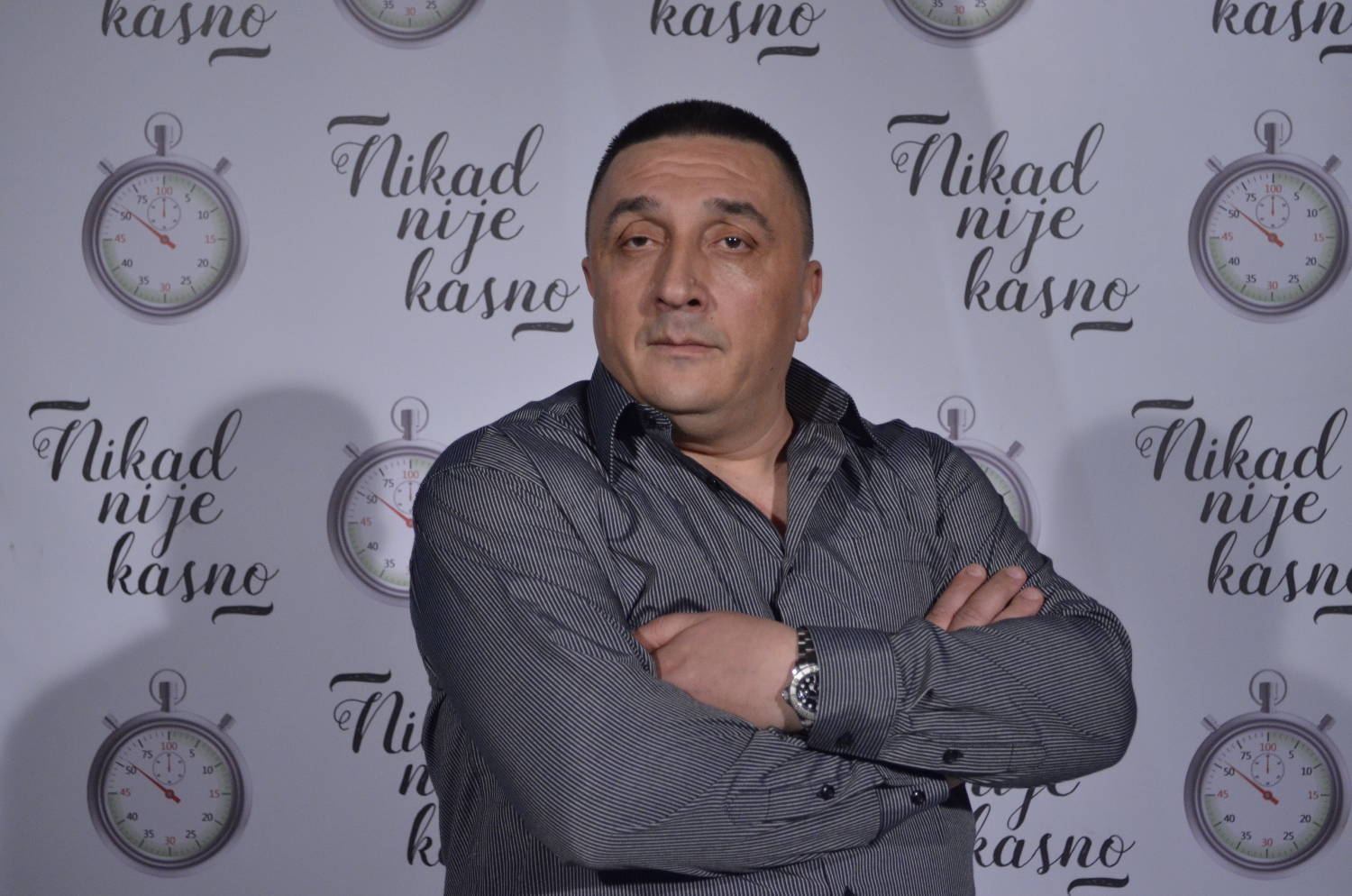 Pobednik "Nikad nije kasno" proslavio veliki jubilej, čestitke neprestano pristižu (FOTO) 5 hristos elenidis rus godišnjica braka