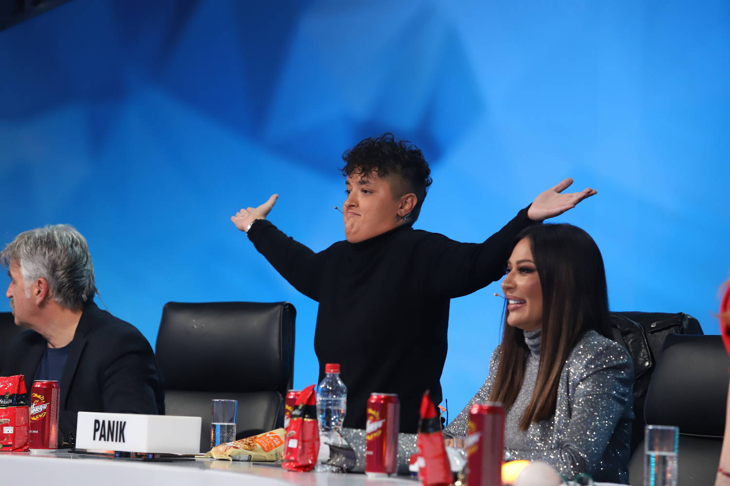 Nikad veća OTIMAČINA oko kandidata: Marija BESNA zbog Viki, a Ceca joj poručila: "VEŠTICE, SPALIĆU TE" 4 be432ac56c660ac31f7465252f47aa54a0895f4e