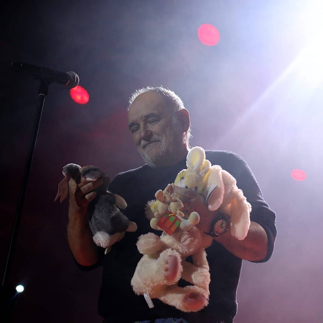 Vest o Balaševićevoj smrti zatekla je Grandovu pevačicu: "Jako mi je teško, šokirana sam!" 2 c0dc3eae2954b60e1fe95c3c8f55d40a99a20c00