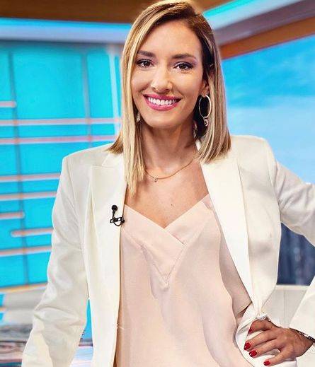 Jovana i Željko Joksimović uživaju na jahti: Društo im prave ove poznate face (FOTO) 6 c11ecb016bd93a418f1de17945837b09666a1d0b