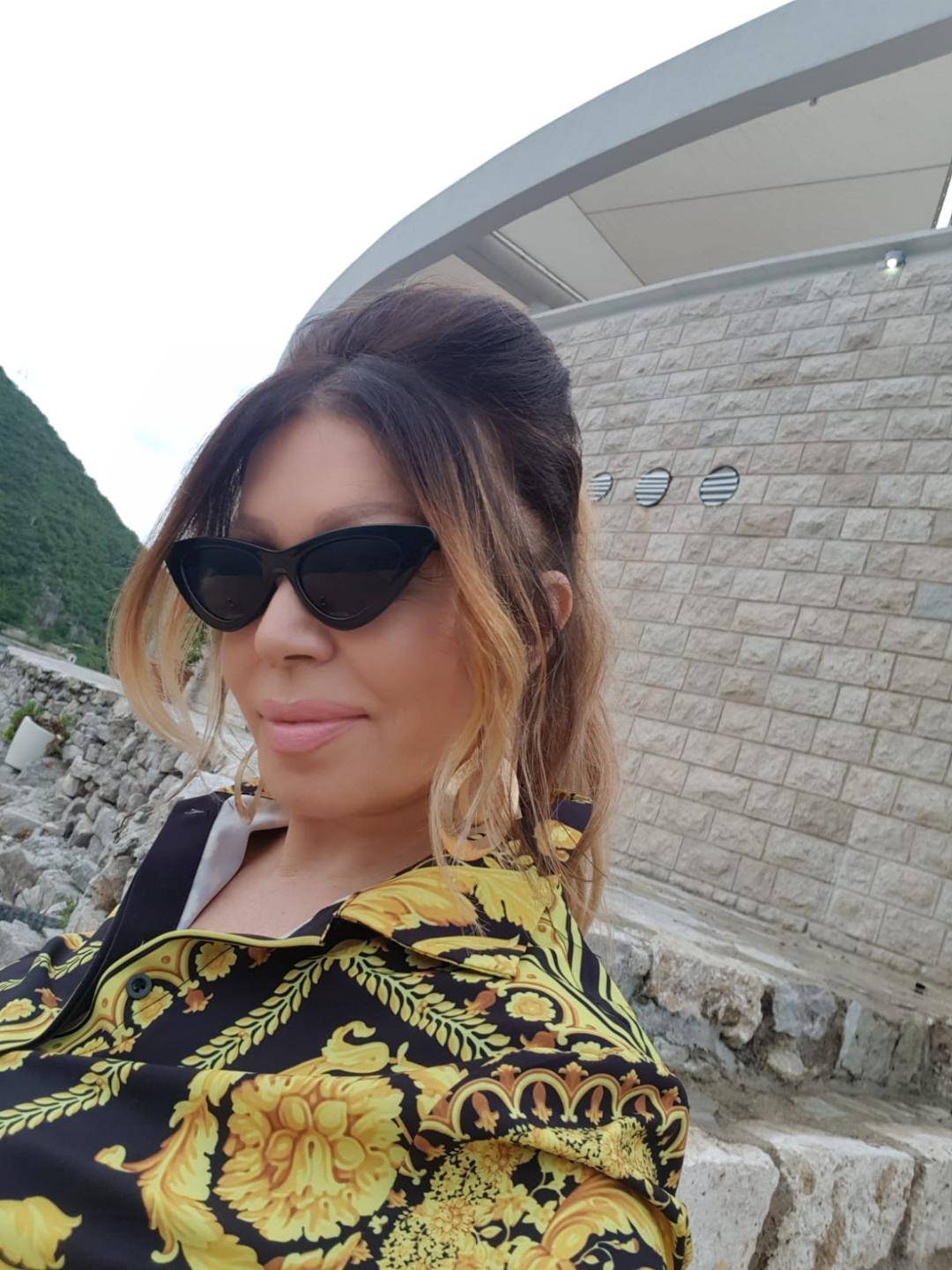 NEDA UKRADEN NOVOM PESMOM PORUČUJE - VOLIM ŽIVOT! (VIDEO) 2 c163250379cec2ac9f234e7a10e3bf69d6511cb5