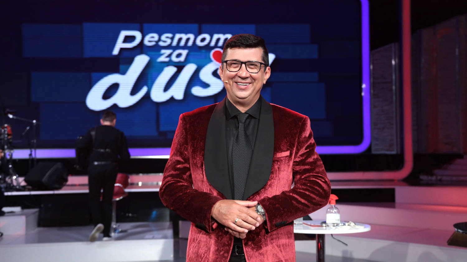 Spremni za NAJLUĐI PROVOD? Večeras pratite ''Pesmom za dušu'' 2 c1d50efbe7e32c9c38b57baf18eab39331d54744