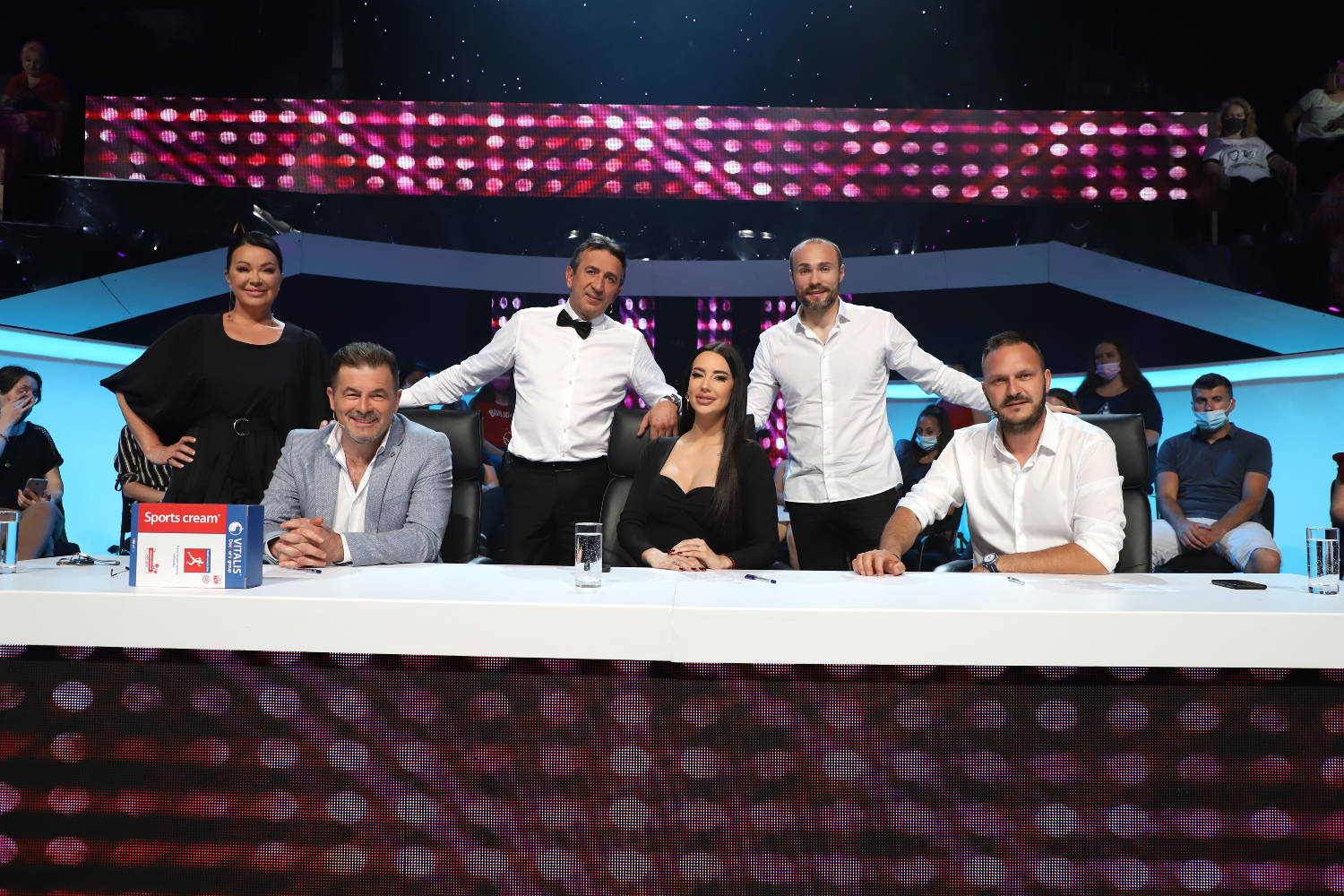 POČINJE EUFORIJA: Otkrivamo kad je SPEKTAKULARNO finale i ko će biti u žiriju NIKAD NIJE KASNO 3 c2284e42e35ffc9a0762da7b95fa7265d0dda3ac