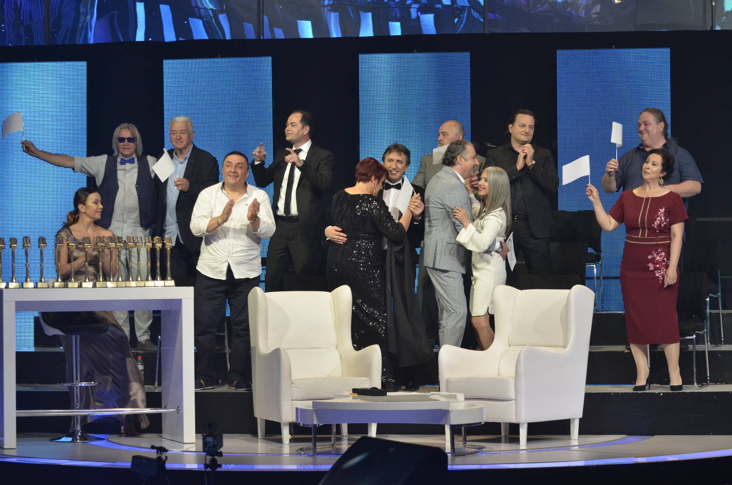 UŽIVO SPEKTAKULARAN POČETAK: Žika, Dragana i Mare otvorili finale (FOTO) 5 c34b2c5f3eff7967176499f0523dd865044d998f