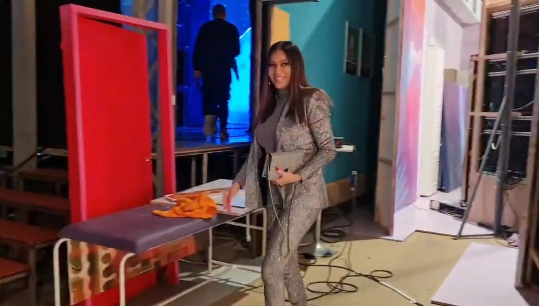 PRKOSE KIŠI: Ceca SIJA kao Nova godina, a tek da vidite rokerku Maru i Bekutu (VIDEO) 5 c3e32790e2162ae699f6b5dbb7eafe4ded6002c4