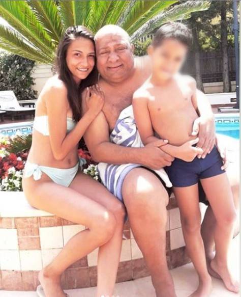 "KAKVI HITOVI, NAJLEPŠE JE BITI DEDA": Sa zetom se pomirio, a sad uživa u najlepšoj životnoj ulozi! 2 c41569080c4ddcf0879d97fe64fee350bdb358d2