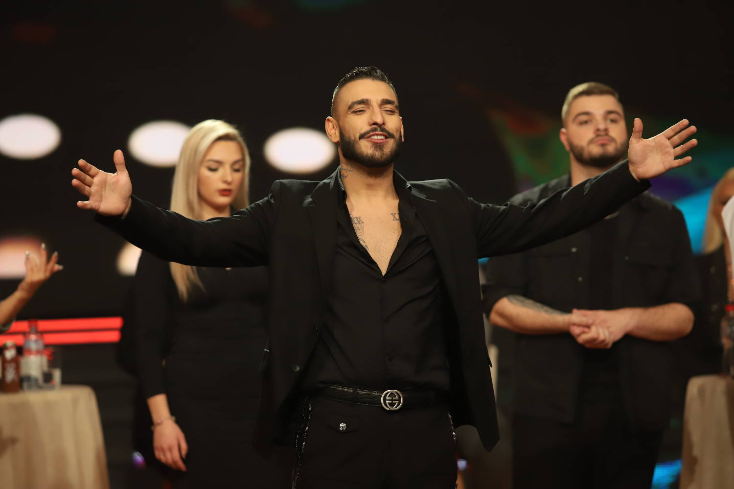 Majka Darka Lazića se vratila u Brestač: Nakon glasina da se tajno udala u Beču, došla da rasčisti stvari sa sinom: "Bilo je napeto" 7 c5820209890aae8b40c25432e818b4fd46695a71