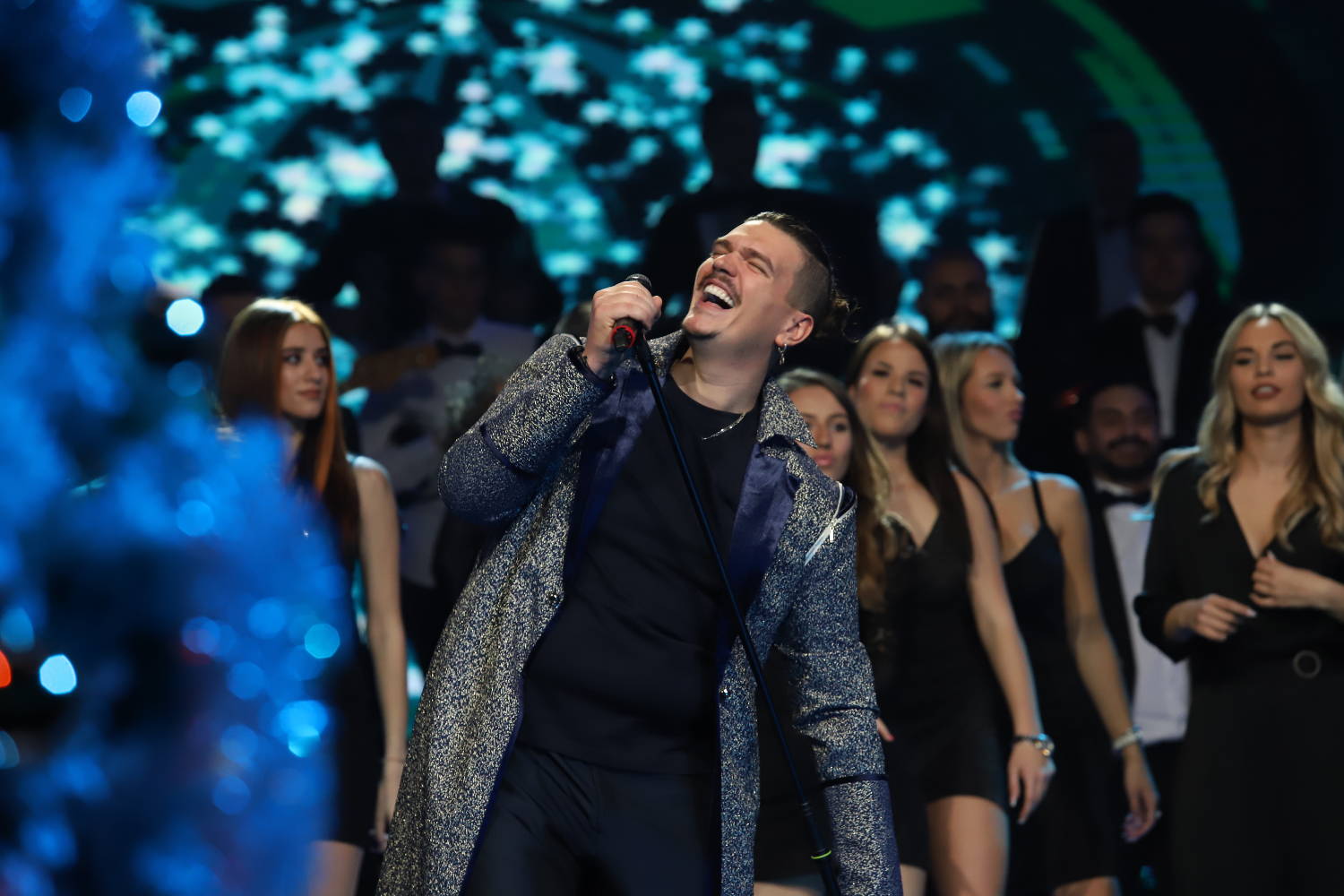 Isak Šabanović otišao na more, iznenadio sve sa kim je u društvu a ni zubato sunce mu ne predstavlja problem (VIDEO) 7 ca23d37478c646b6239eec04c2f694855a69a8d8