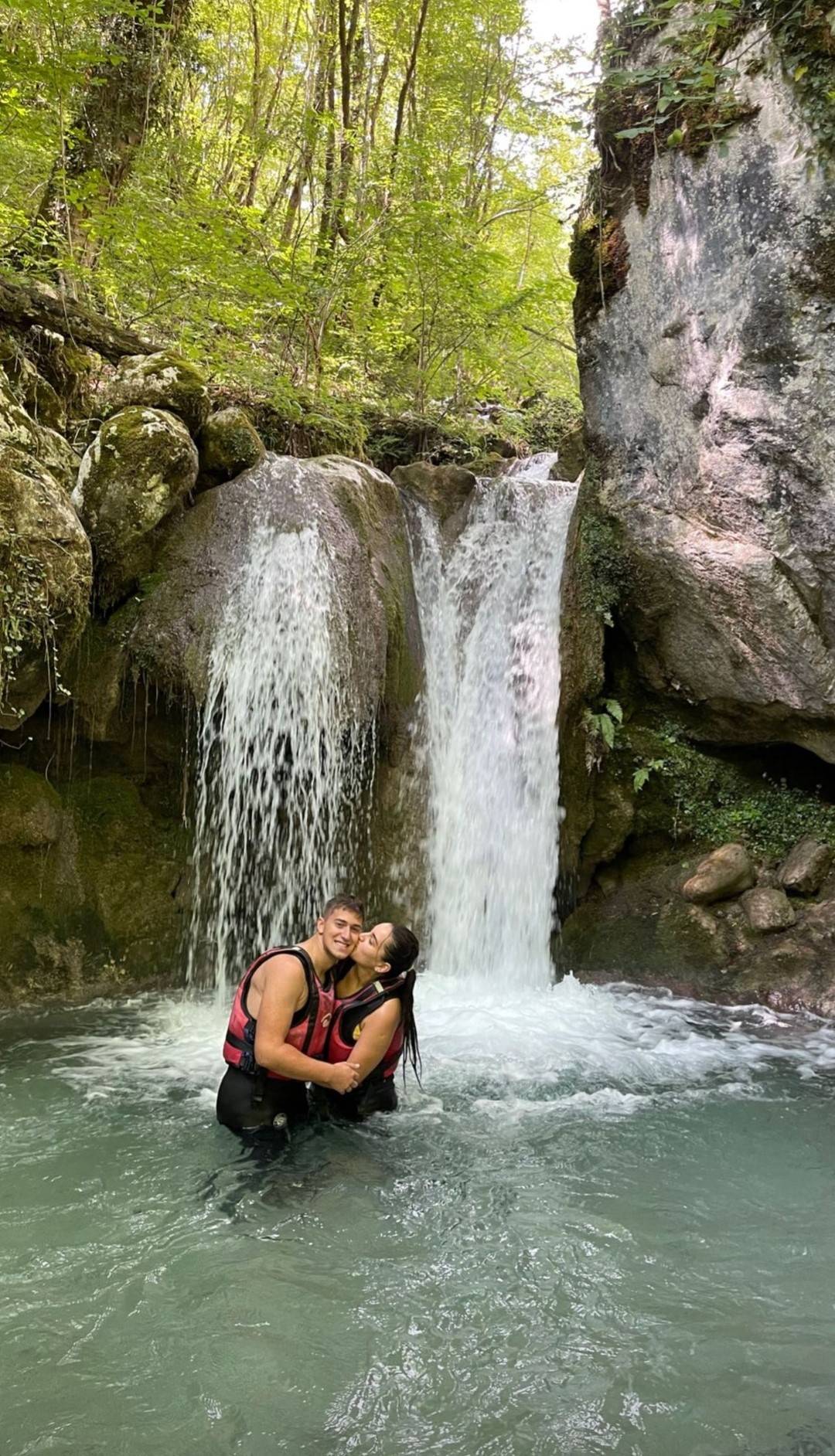 KAKVA DOZA ADRENALINA: Nikolina Đekanović u OPASNOJ AKCIJI (FOTO) 4 ca34343b35c3d4f5218f6bc03b1ecffd0db0ee6f
