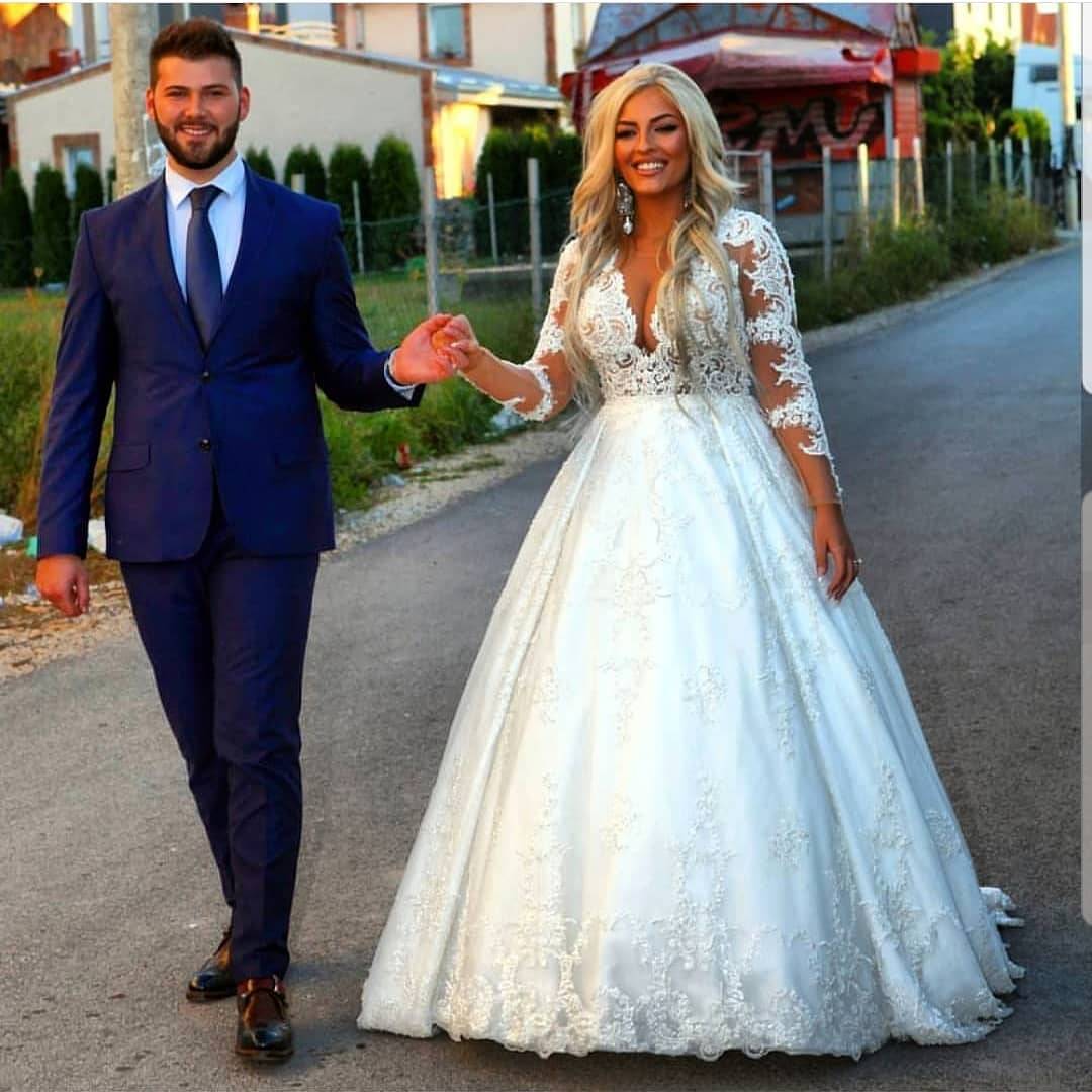 NEĆETE VEROVATI: Lik poznate pevačice se našao na svadbenoj torti Gačića! (FOTO) 2 ca393c8be739e06c902dcad11bd0756506a77658