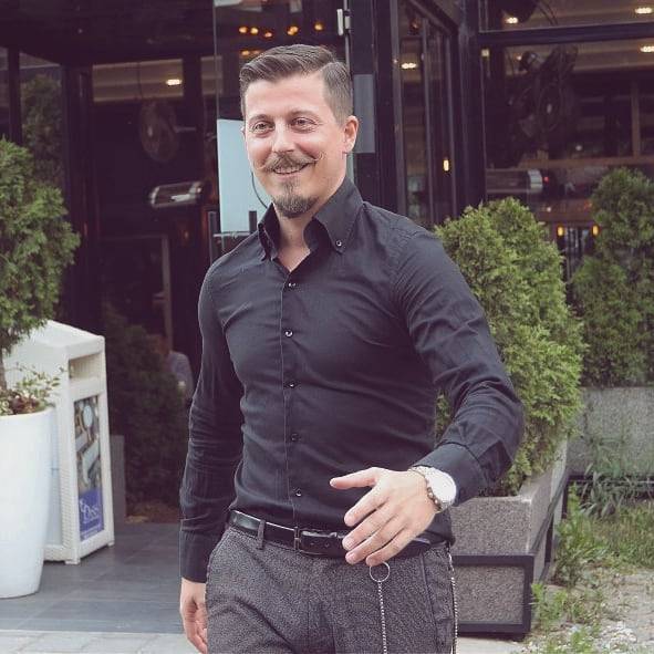 Osim što je odličan PEVAČ, dobar je i KUVAR: Evo šta Dinča sve zna da spremi! 2 ca3fc68fb8a375c263067df8179ba197bf7a776c