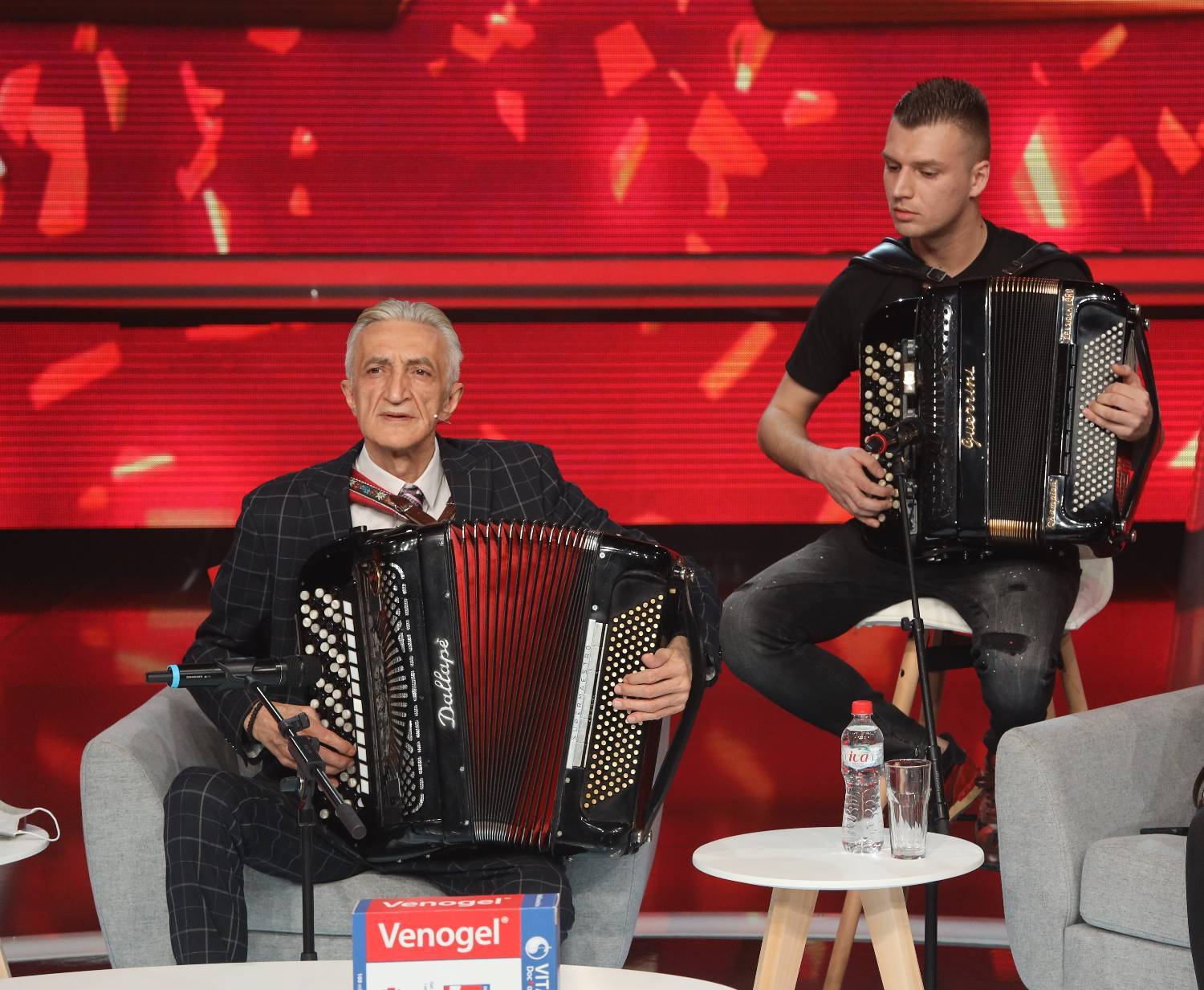 Mirko Kodić: "SA LEPOM LUKIĆ SAM SEDEO ZA KOCKARSKIM STOLOM, PROPUTOVALI SMO SVET" 2 cbed97206095625dd914726d0a1058e2bac3971f
