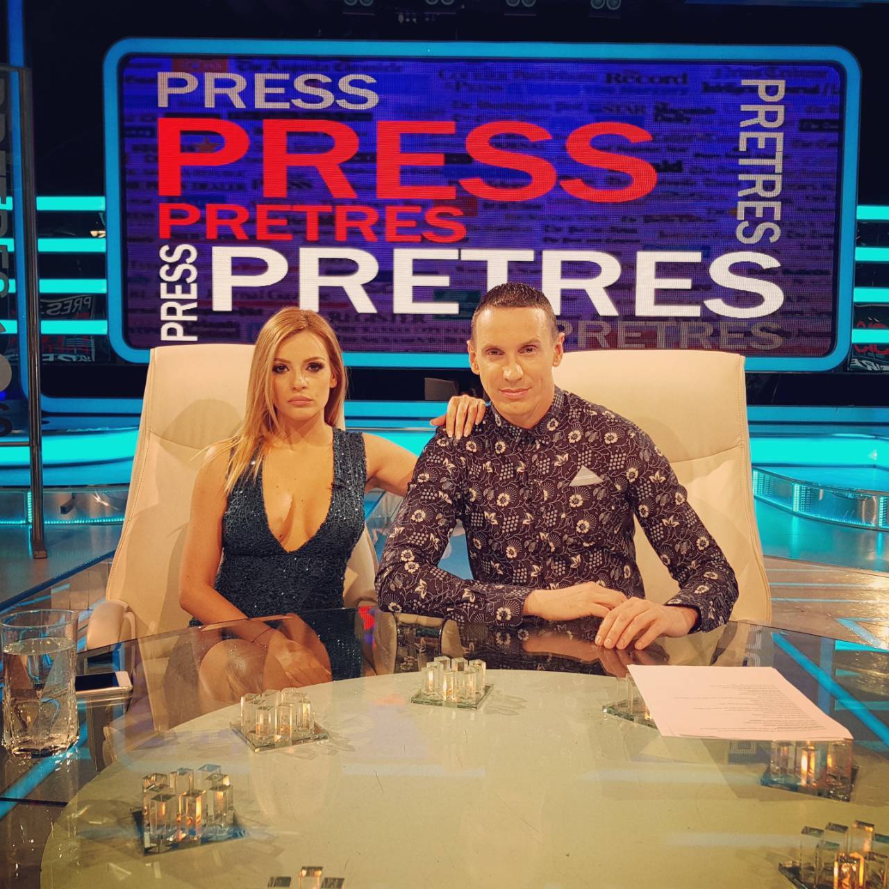 PRESS PRETRES: Uvek iskrena i šarmantna! 2 cc295a07b1258514ff87427ad8fb6b387a6e8294