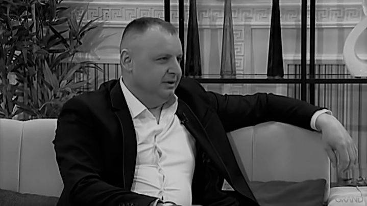Grandov pevač izvršio samoubistvo 2 cc803d11d1c32abc3cd8b7397e3445b6c041804c