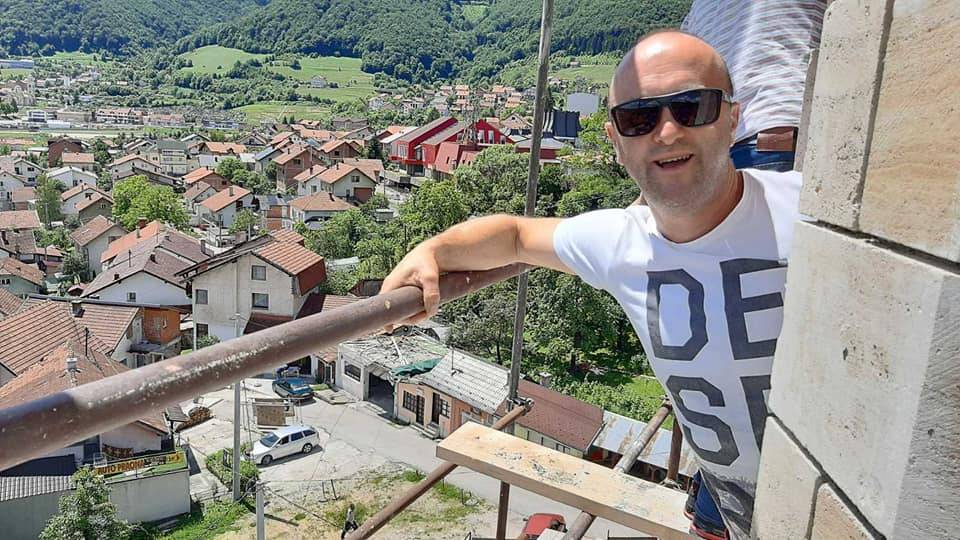 Bivši fudbaler snimio spot, prvi kadrovi pali u njegovom rodnom gradu (FOTO) 2 cd6d2afb2ee4d04ba29fc6933fbe6bce3b76c3f2