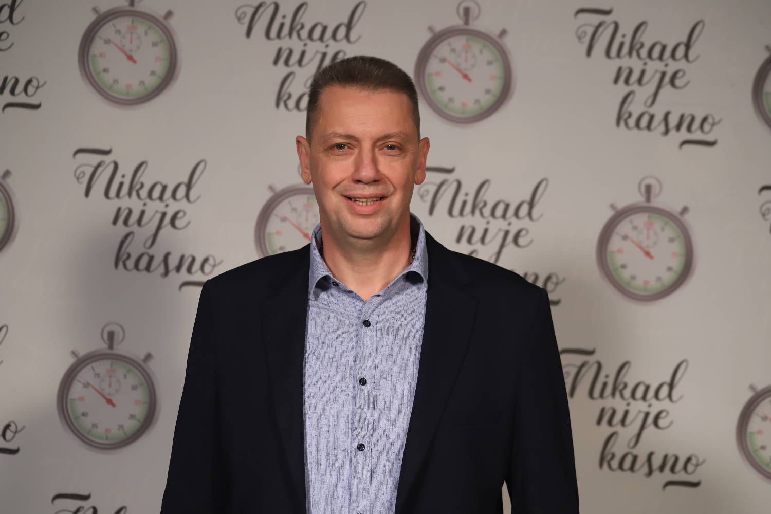 "Došlo je vreme da pokušamo ispočetka" Darko Hinić se vratio nakon dve godine od učešća i objavio neverovatnu stvar VIDEO 5 Darko Hinić Nikad nije kasno