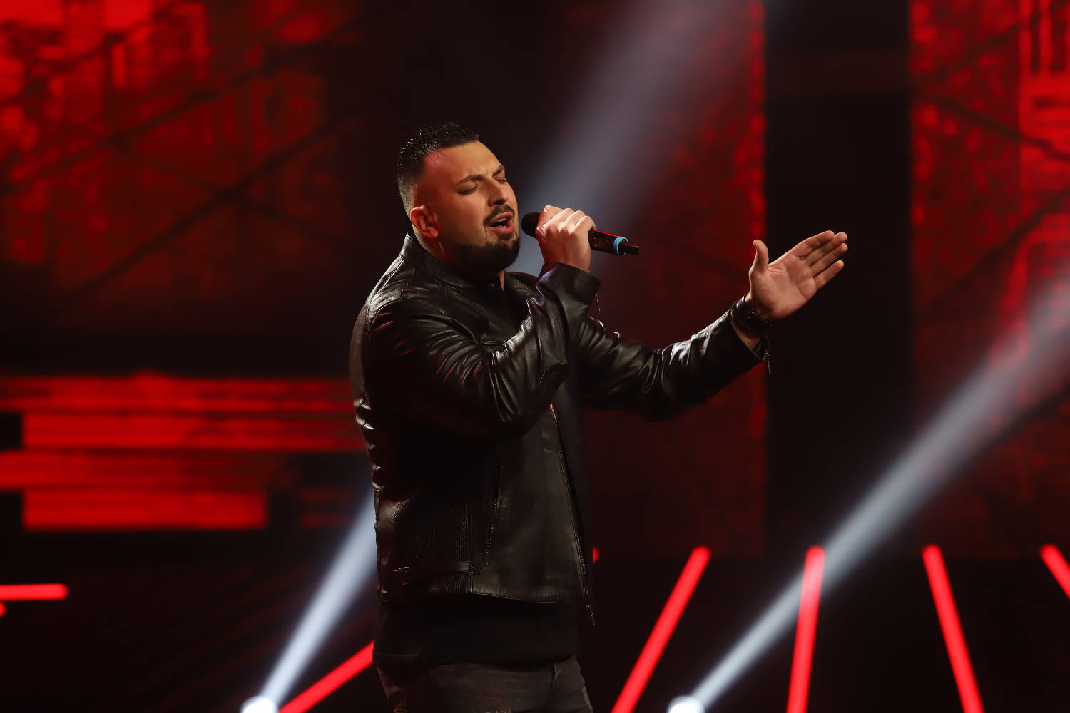 Ovo će mnoge iznenaditi: Martin OTKRIO zašto ga zovu "ŽIVA VATRA" (VIDEO) 3 d033c5b171b6a47e4155a02d19d79f80811c8207