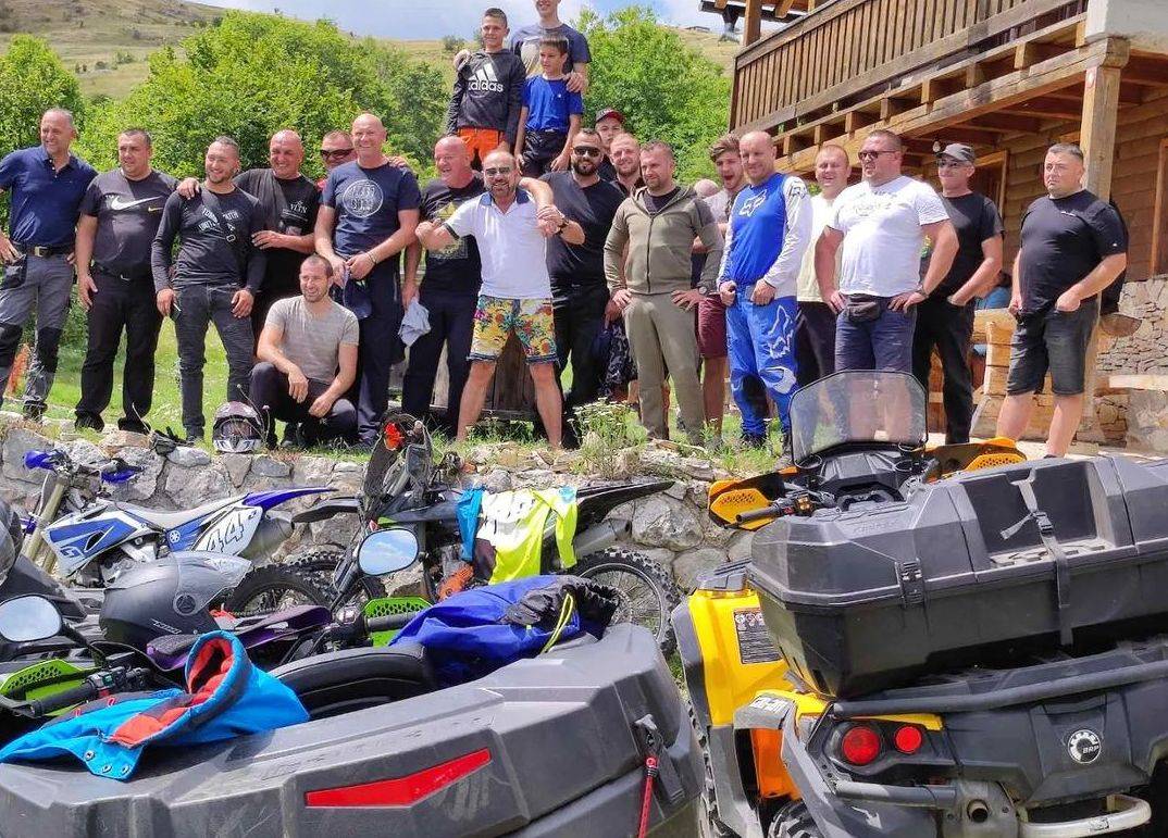 NOVA AVANTURA MILETA KITIĆA: Fanovi sumnjaju da KRIJE nešto veliko (FOTO) 3 d0616f8cf09079b35109c2da89c31738c752ec3d