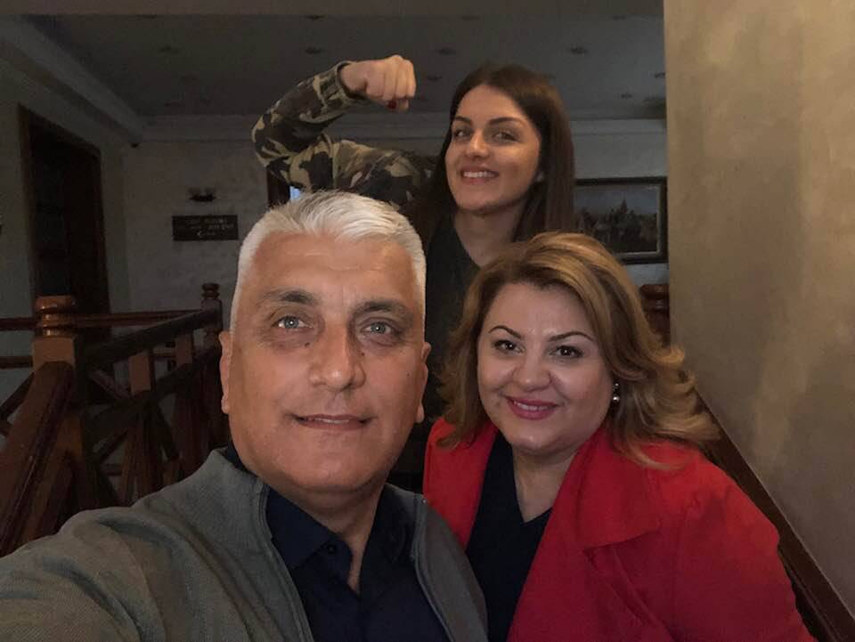 ŽIVOT PUN USPONA I PADOVA Imao je tumor, vodio je životnu borbu čak tri godine, a danas nasmejan slavi 52. rođendan 4 d0b37f933025fdd64ffa0d5c809d27dac749a4ff