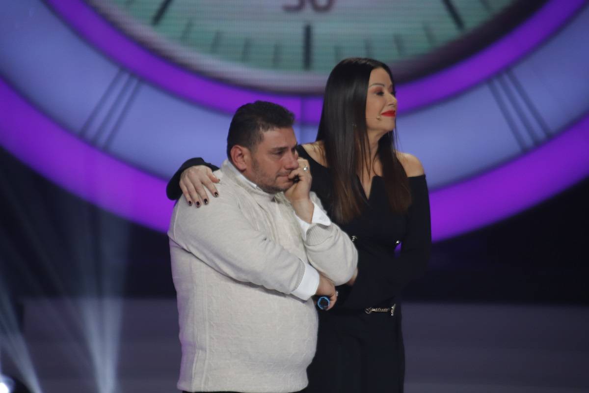 NEĆETE MOĆI DA ZADRŽITE SUZE! Njegova tragedija POTRESLA je sve, a sada ga je ćerka OVOM rečenicom RASPLAKALA (FOTO) 3 d0e2b0cf35d58b0c31ad2fb19ef9c89b2fbddff0