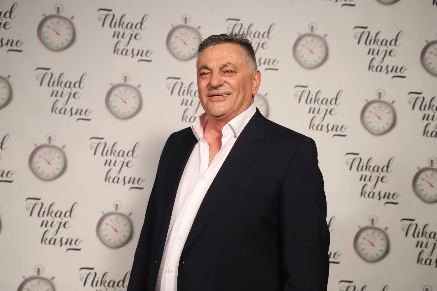 Zbog POPULARNOSTI ''izgubio'' porodicu: ''Kaže supruga da me nikad nije ni imala'' 2 d2c26f1027f961467cb2bd7e389b092d0ea8ed29