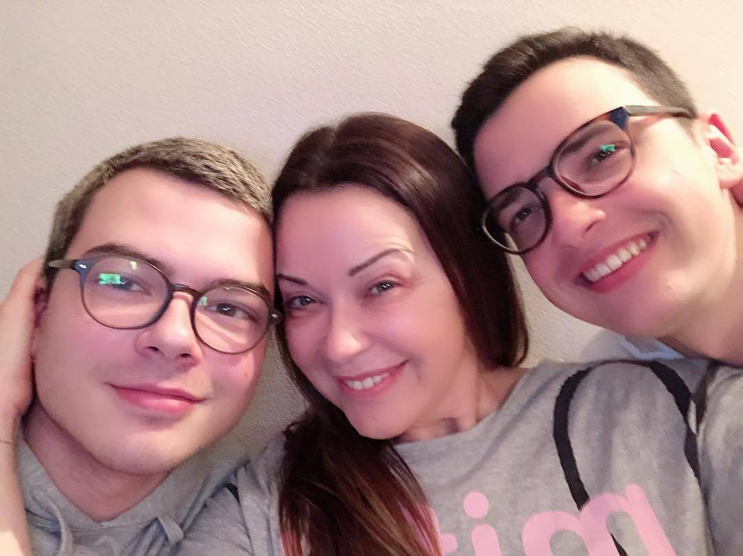 Preminuo otac sinova Dragane Katić! (FOTO) 2 d2ee2c59b4cdf74b67a589f3882011ba575ea448