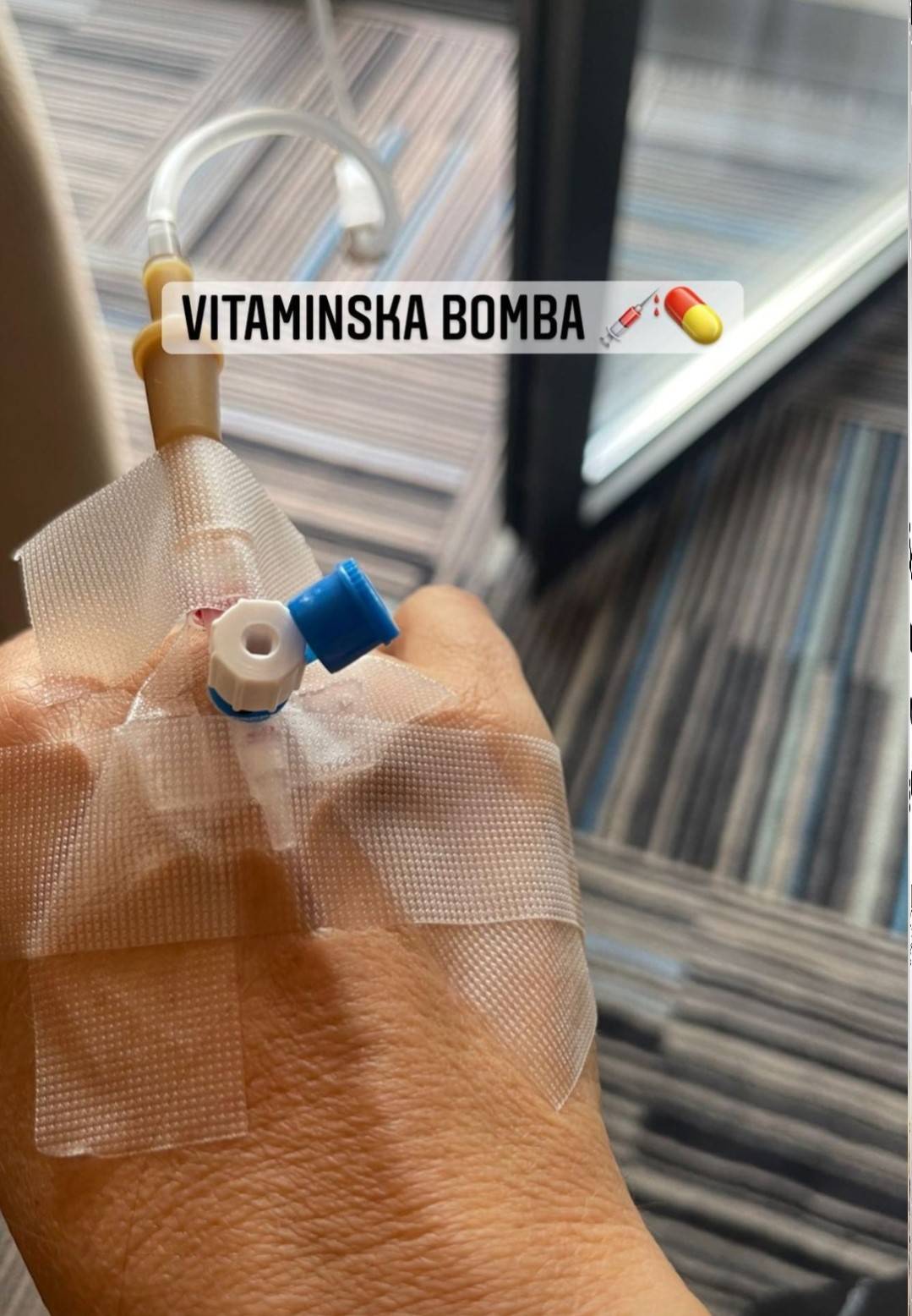 FANOVI ZABRINUTI: Jana završila na INFUZIJI 3 d351a4524f6a2736e11281a41b125ebea86afcee