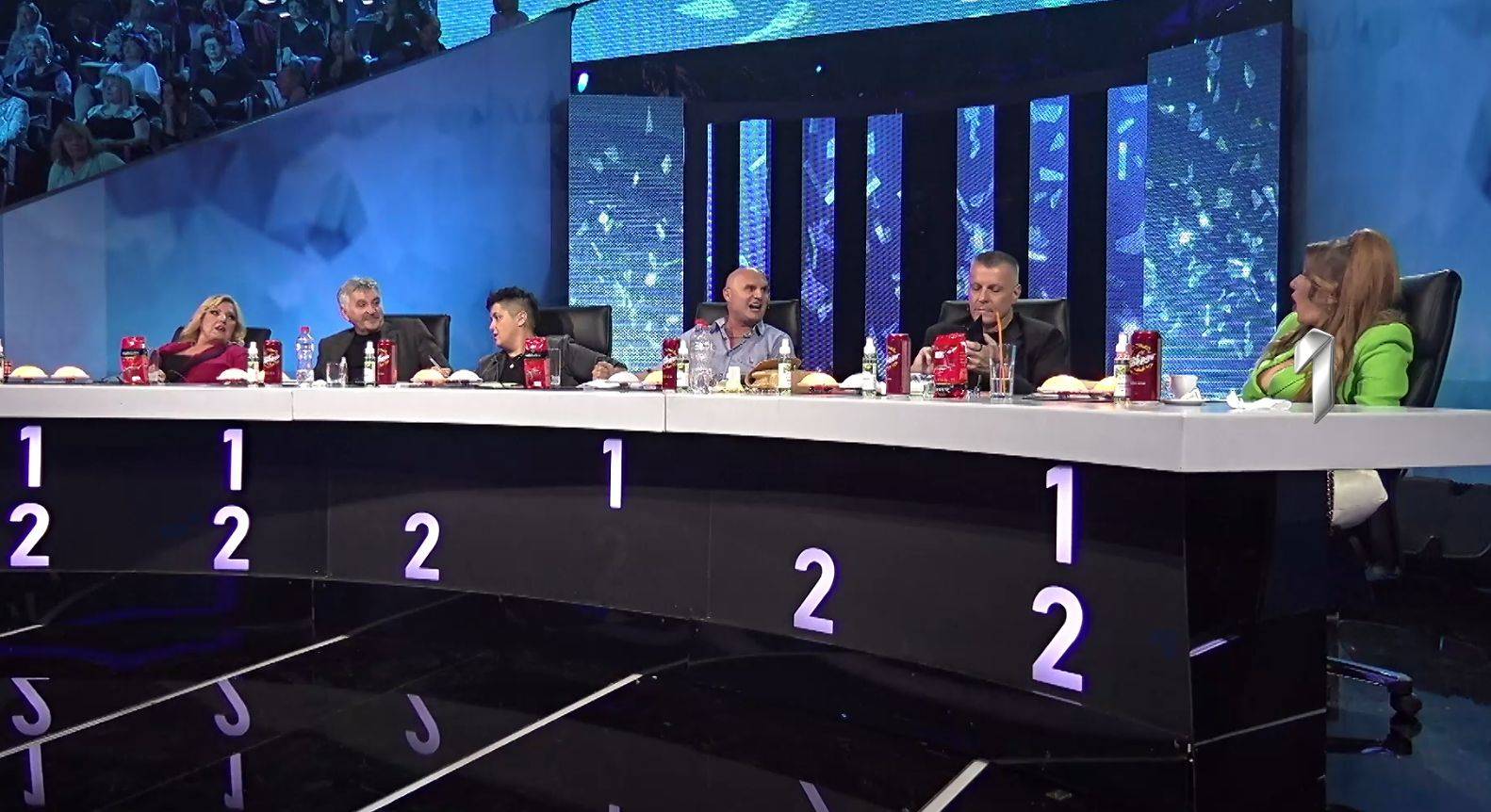 Ko ovde LAŽE? Mili NAPAO CECU, kada se Viki umešala ODBRUSIO JOJ: ''I tebi sam radio isto!'' (VIDEO) 2 d7267f05563e95ac127b78efdd0026a6a151ff40
