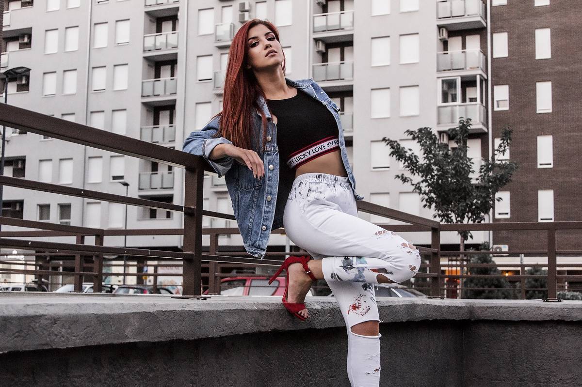 Kristina Denić DRASTIČNO promenila imidž (FOTO) 3 d7c7fbe72b37ac81742365b2137d88dc8f206fcd