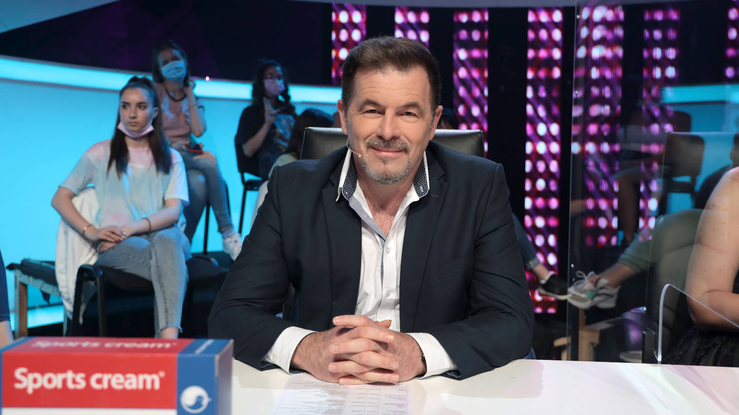 Mare PROGOVORIO O NAMEŠTANJU GLASOVA U "NIKAD NIJE KASNO"! 2 da0469b7063dd4b6e0d134175b713c83da8deef2