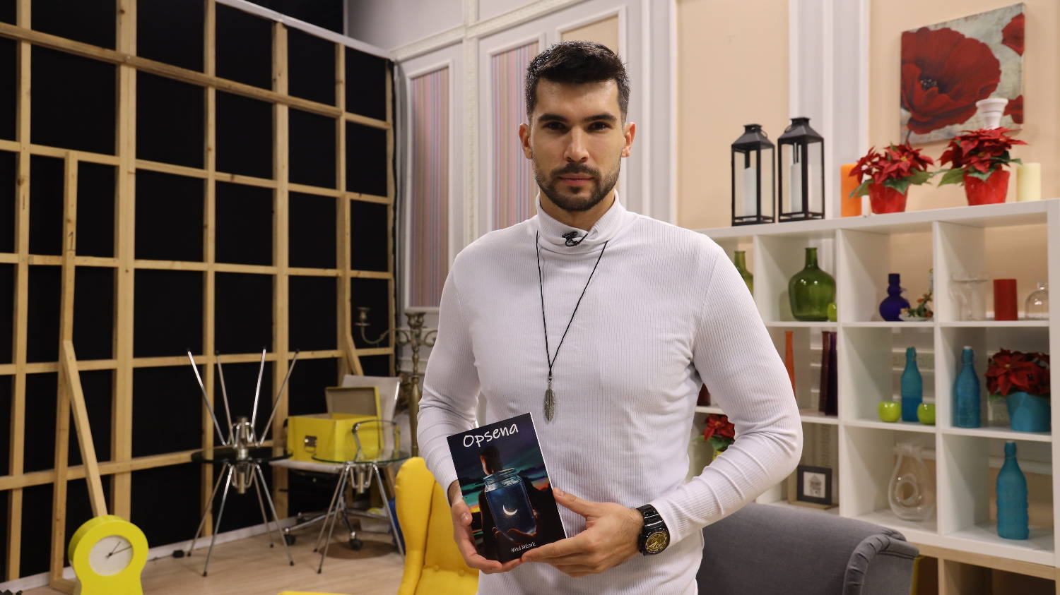 I LEP I PAMETAN Devojke ga napadaju, a on tvrdi "Zaljubljenik sam u savršeni trenutak" (VIDEO) 2 da36e304528c9e5ced038a607c666132c9012580